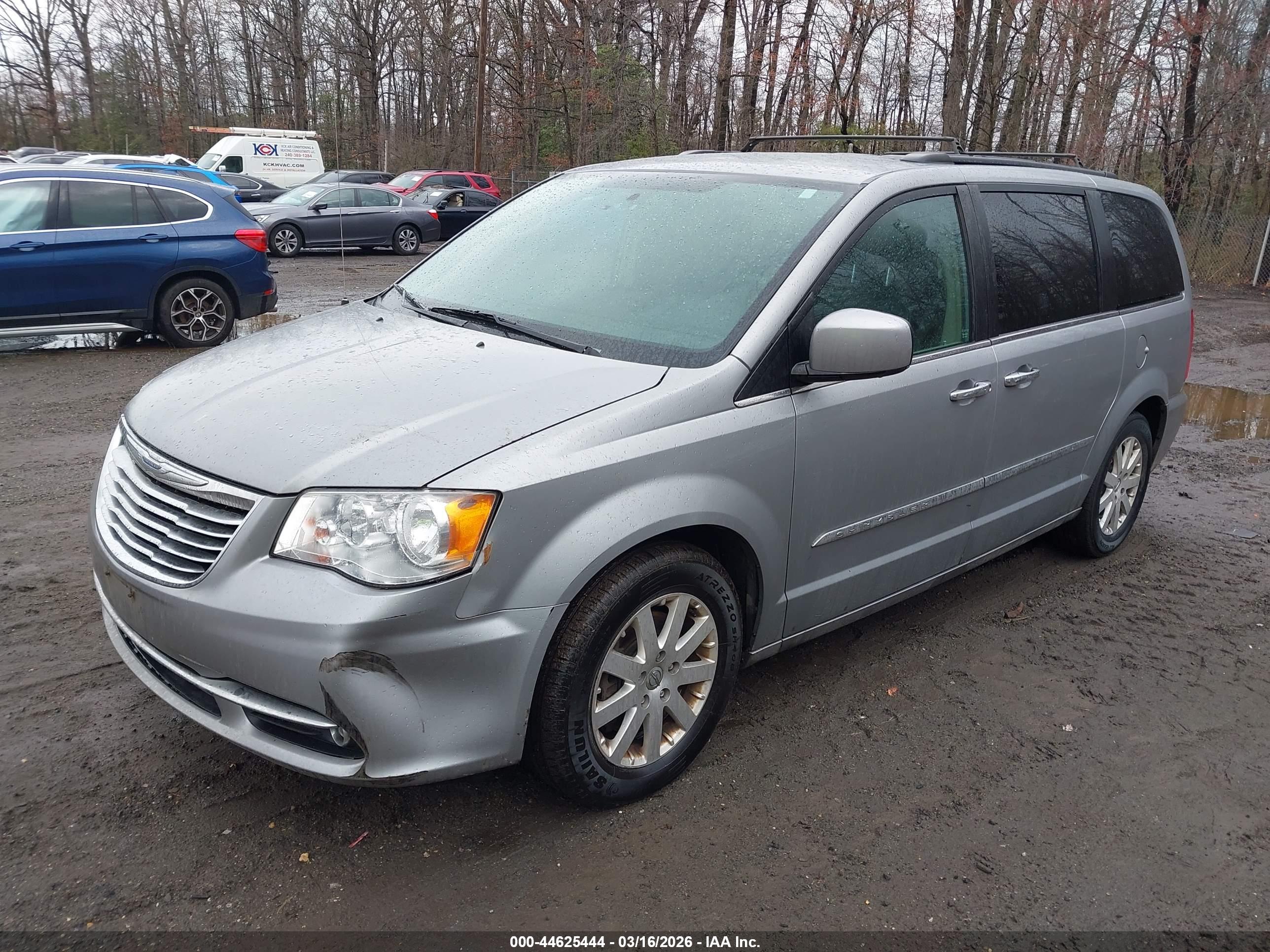 CHRYSLER TOWN image 2