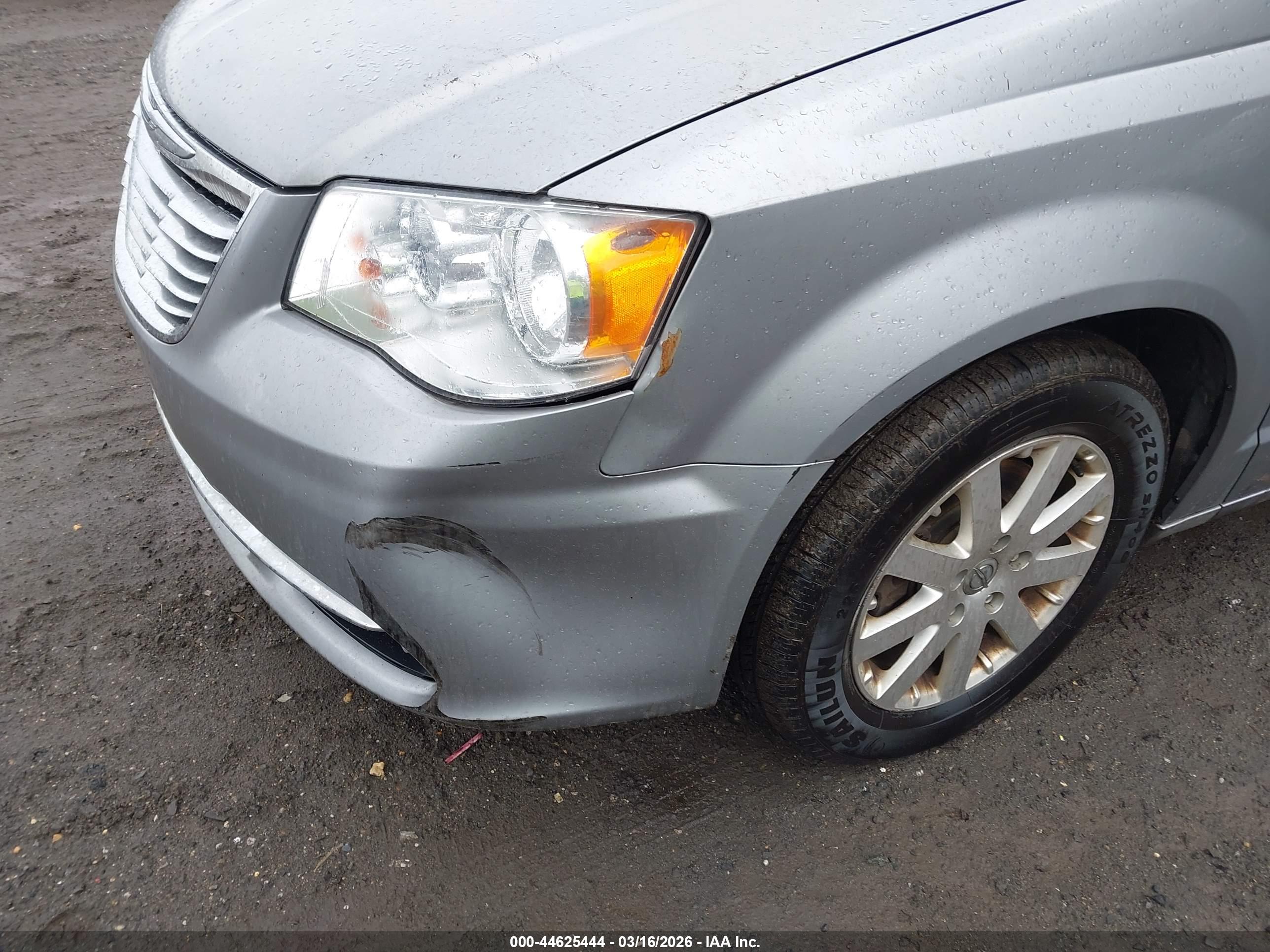 CHRYSLER TOWN image 6