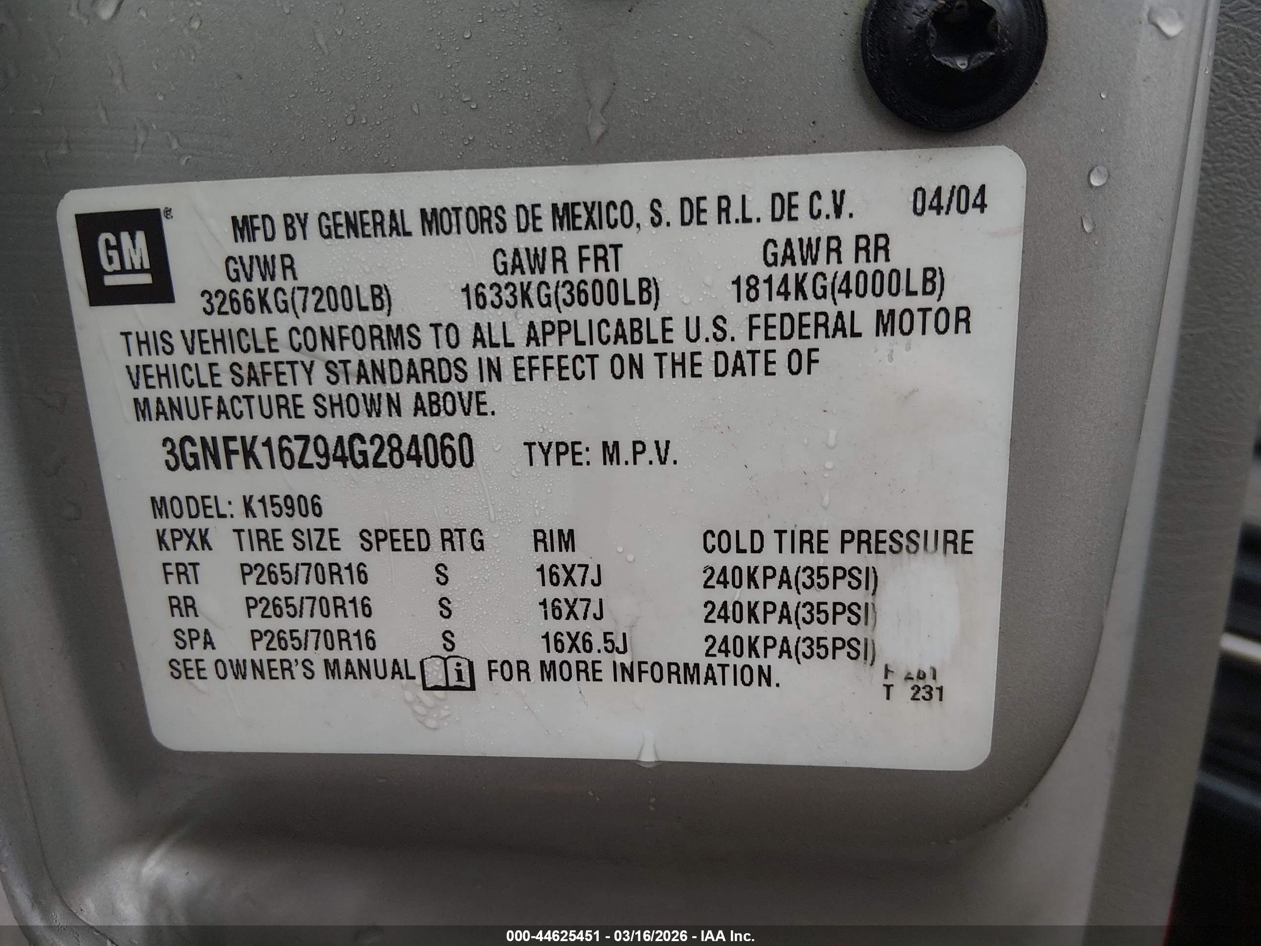 CHEVROLET SUBURBAN image 9