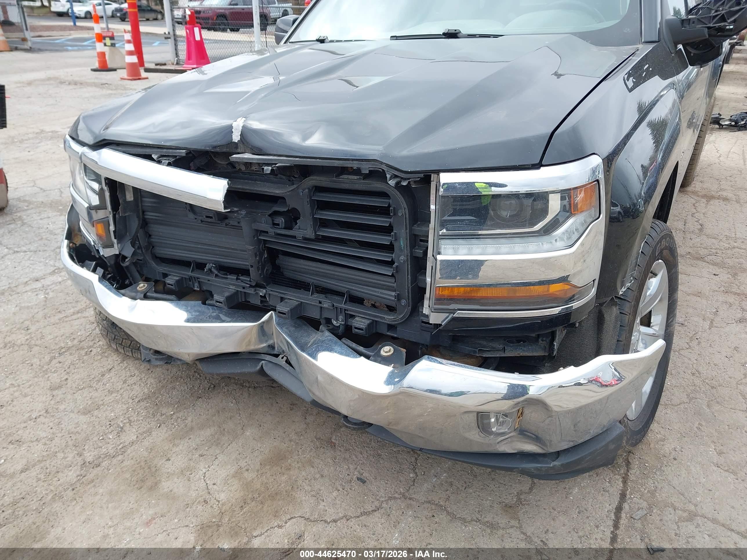 CHEVROLET SILVERADO image 6
