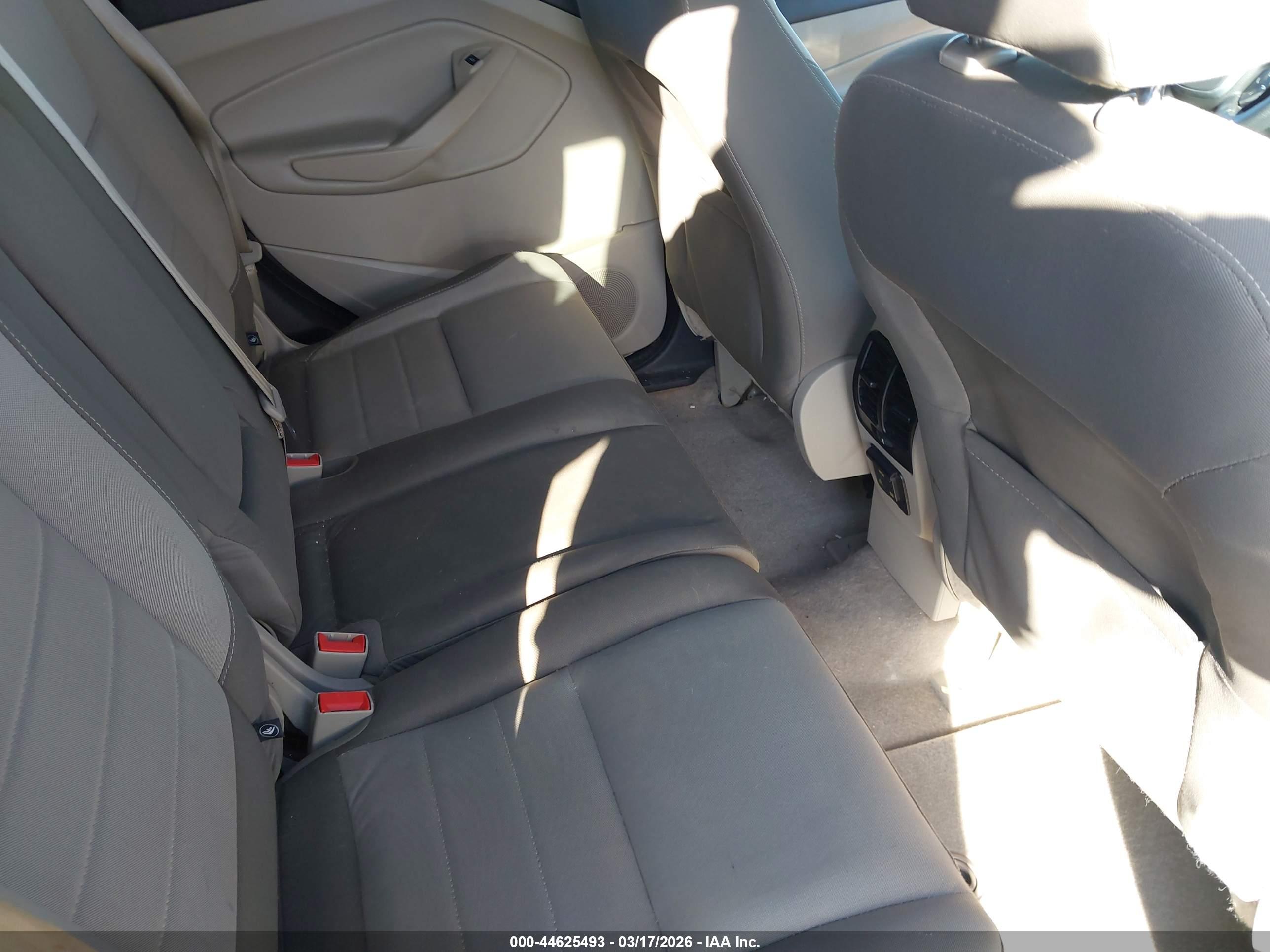 FORD ESCAPE image 8