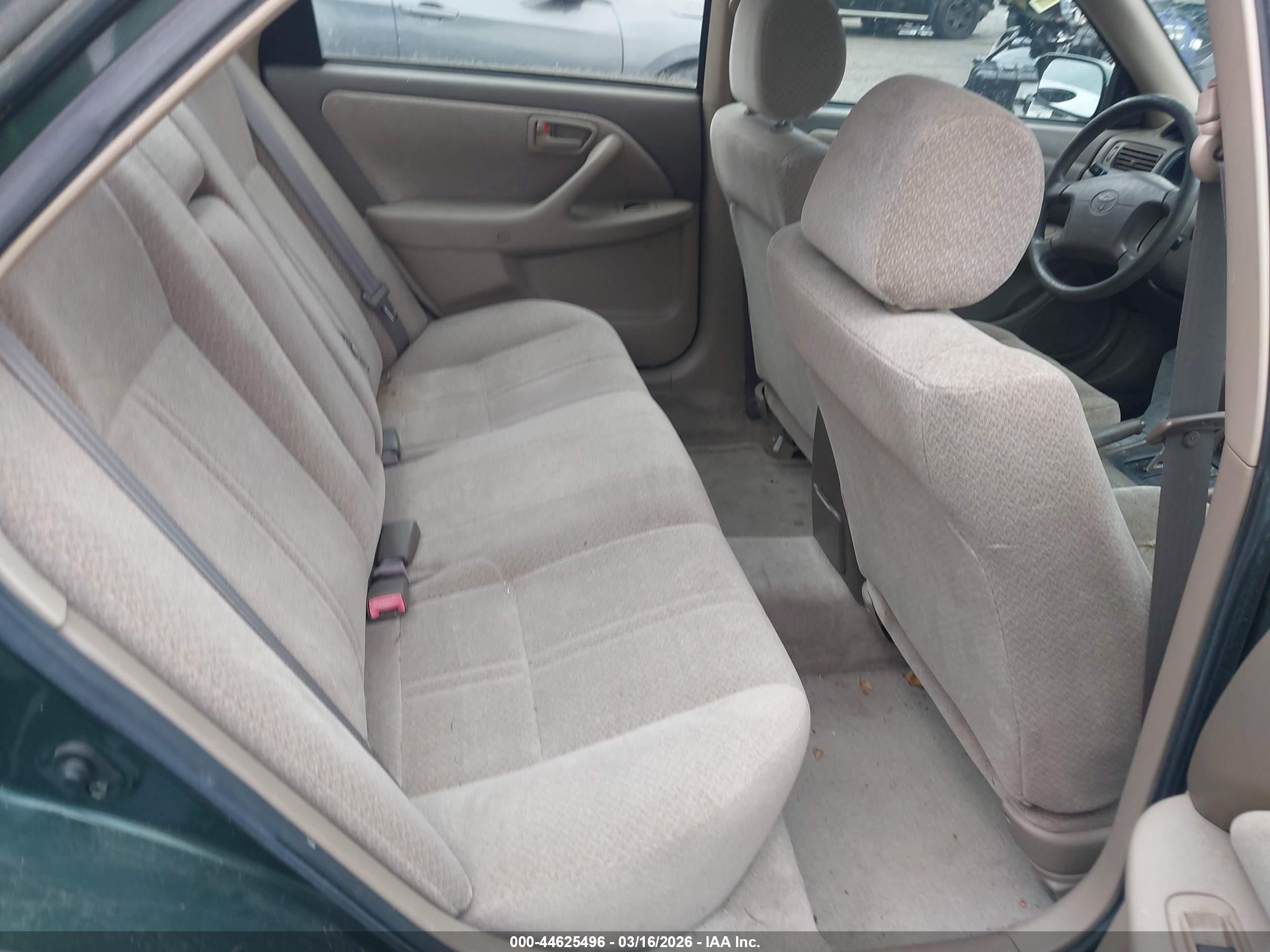 TOYOTA CAMRY image 8