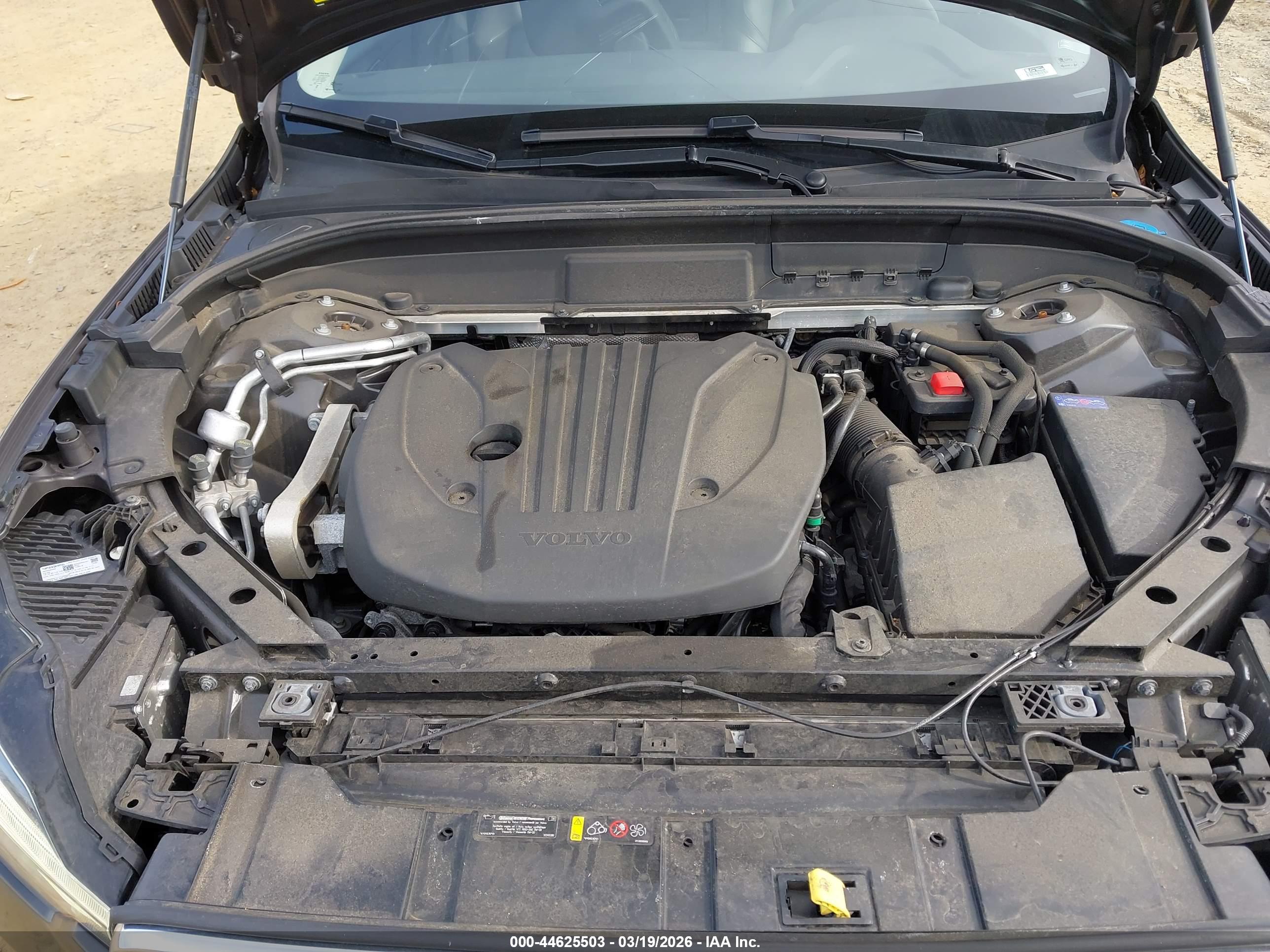 VOLVO XC60 image 10
