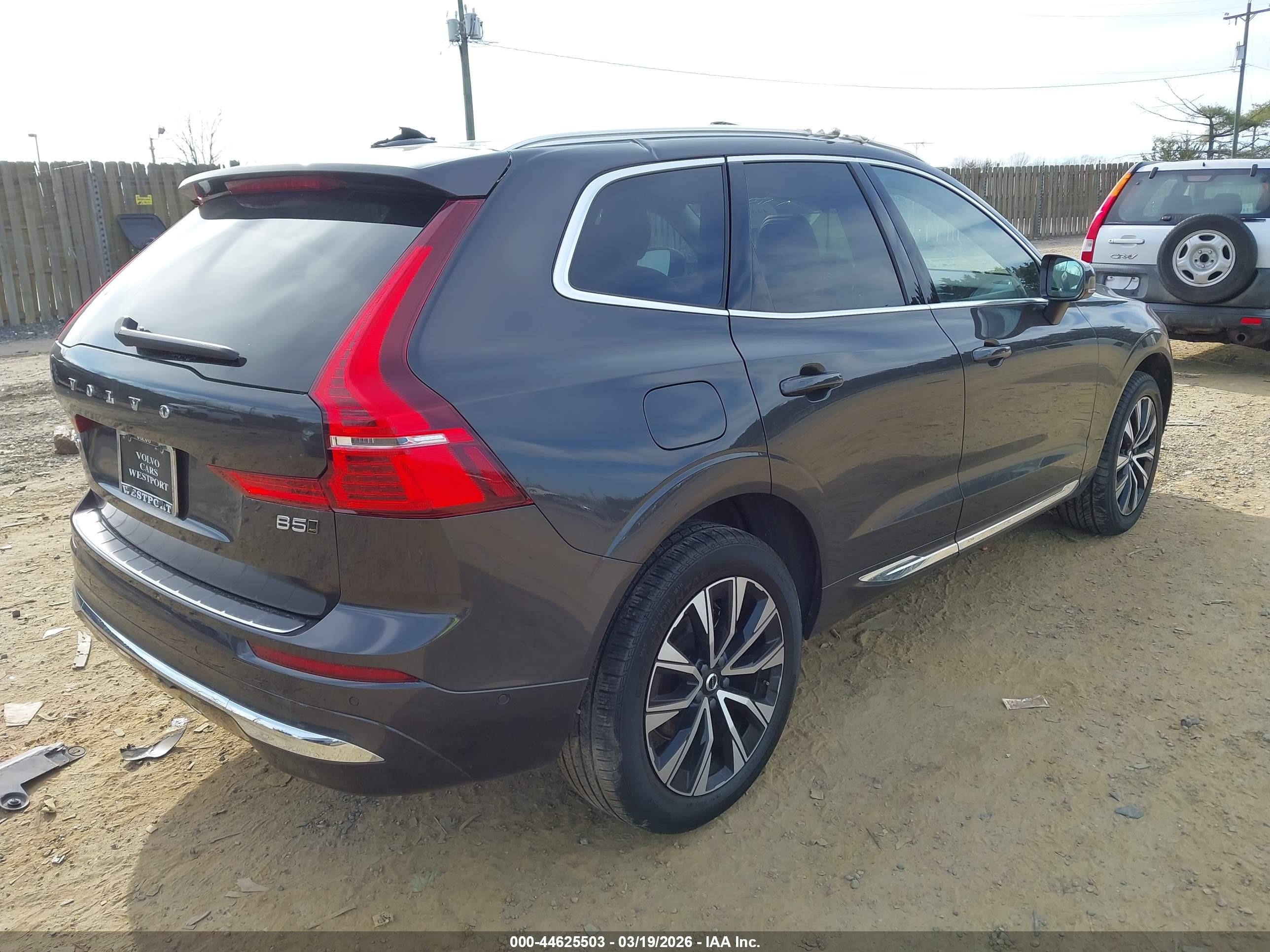 VOLVO XC60 image 4