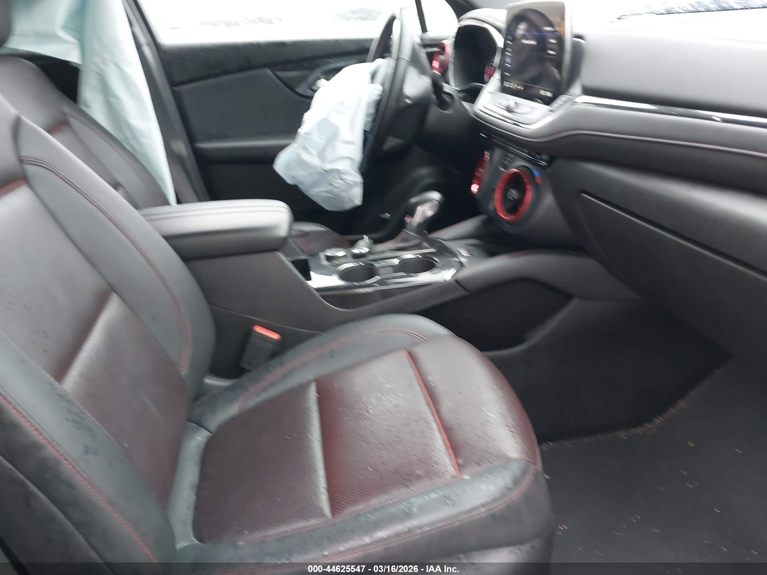CHEVROLET BLAZER image 5