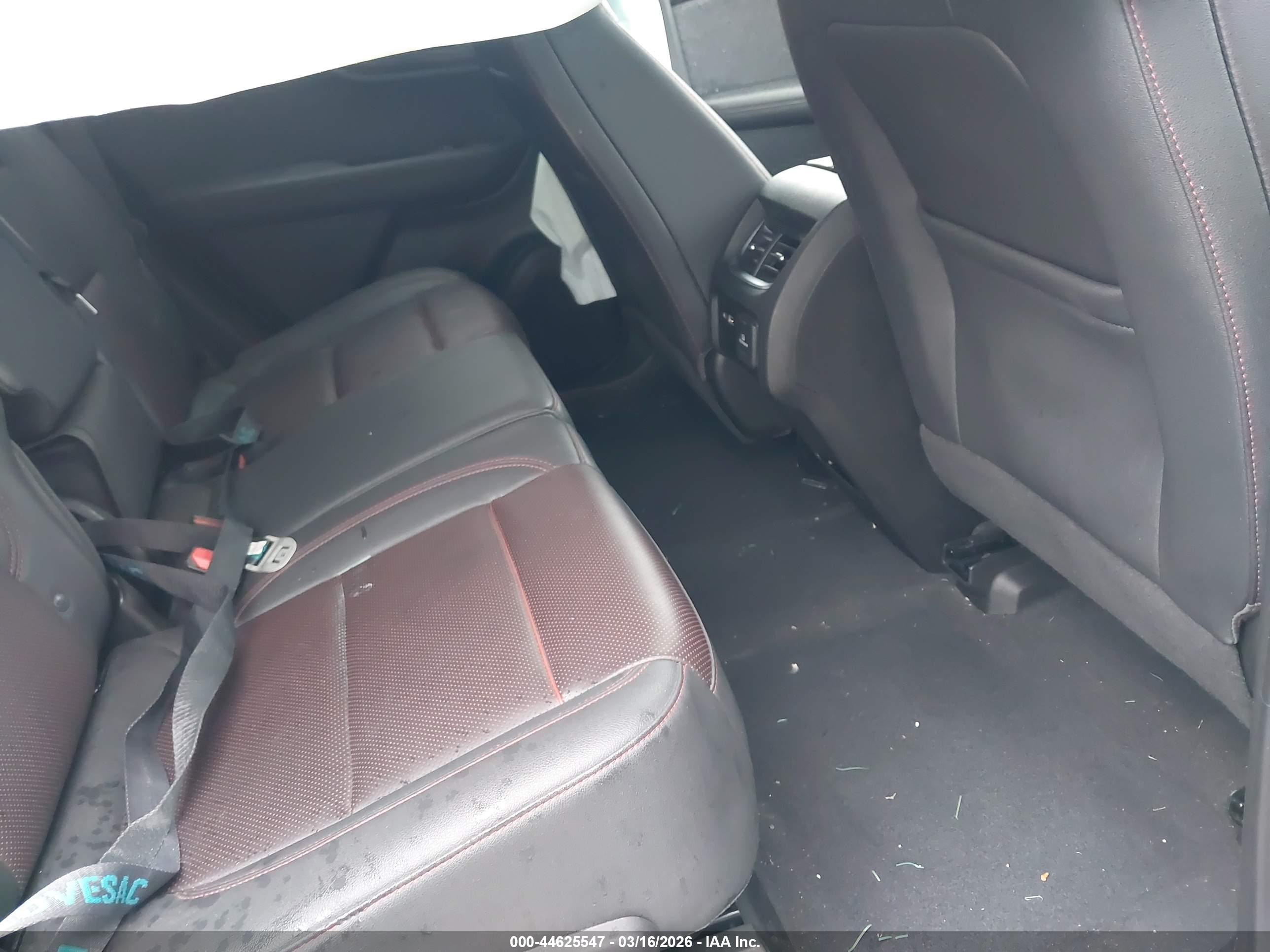 CHEVROLET BLAZER image 8