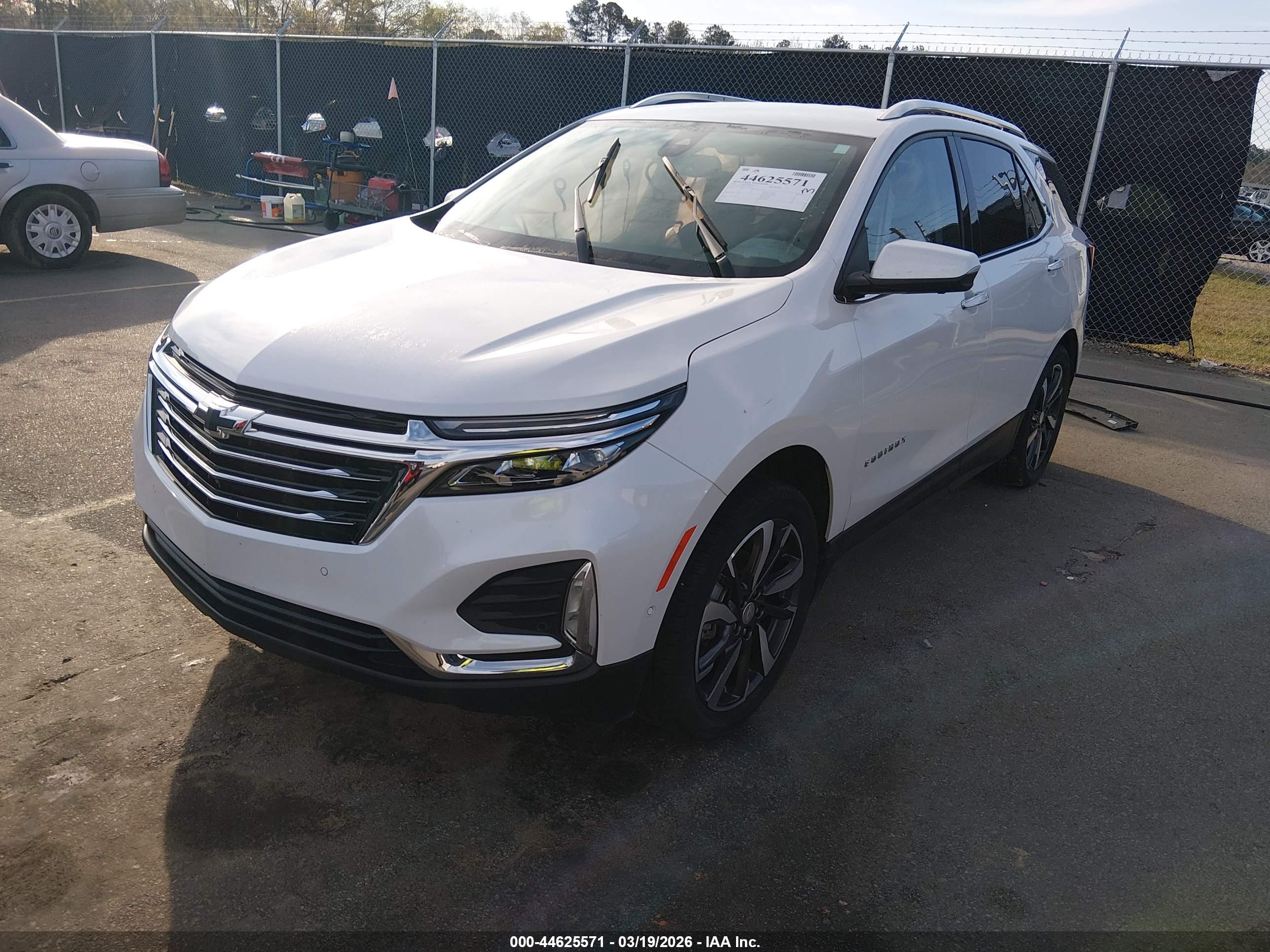 CHEVROLET EQUINOX image 2