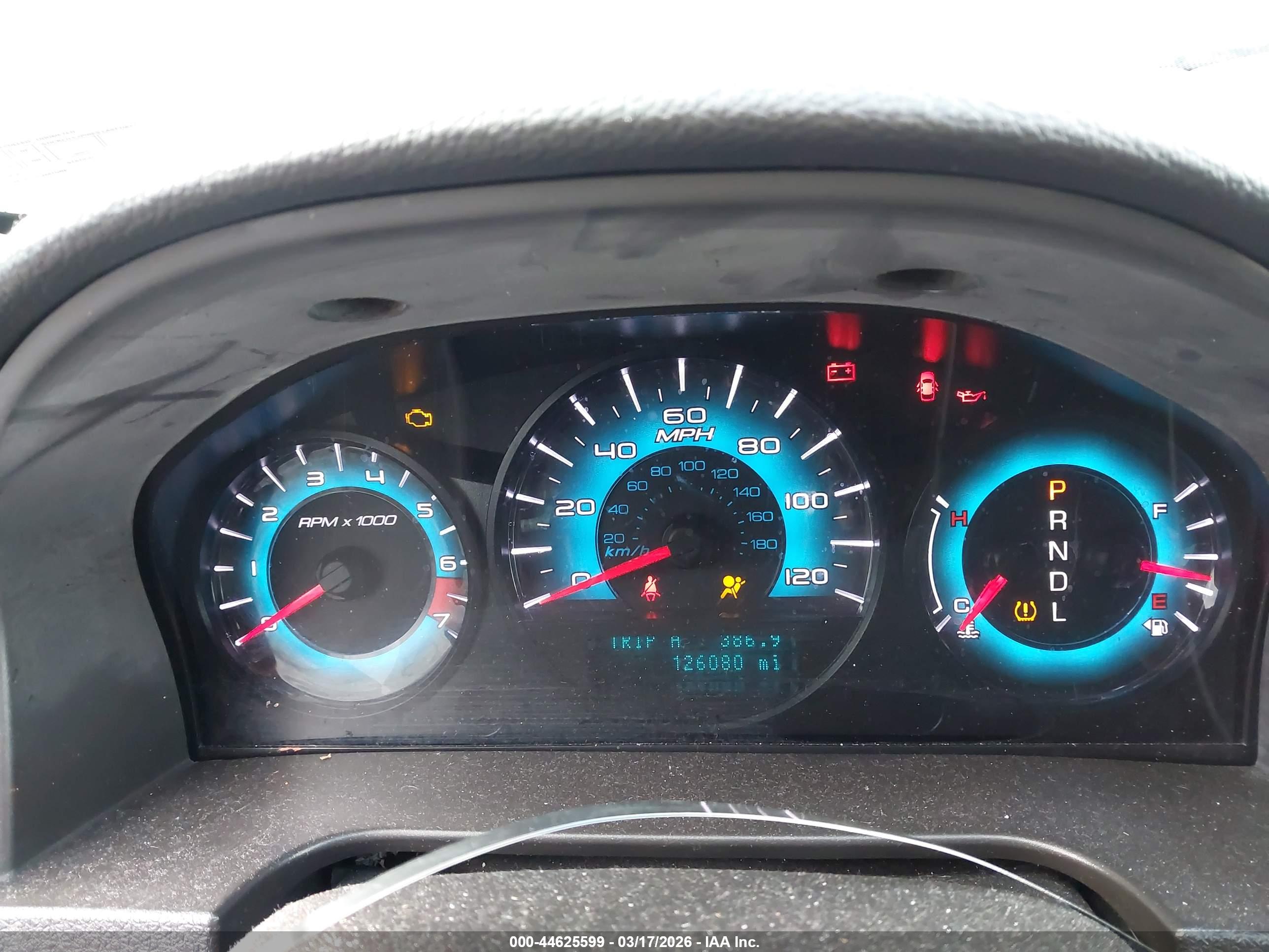 FORD FUSION image 7