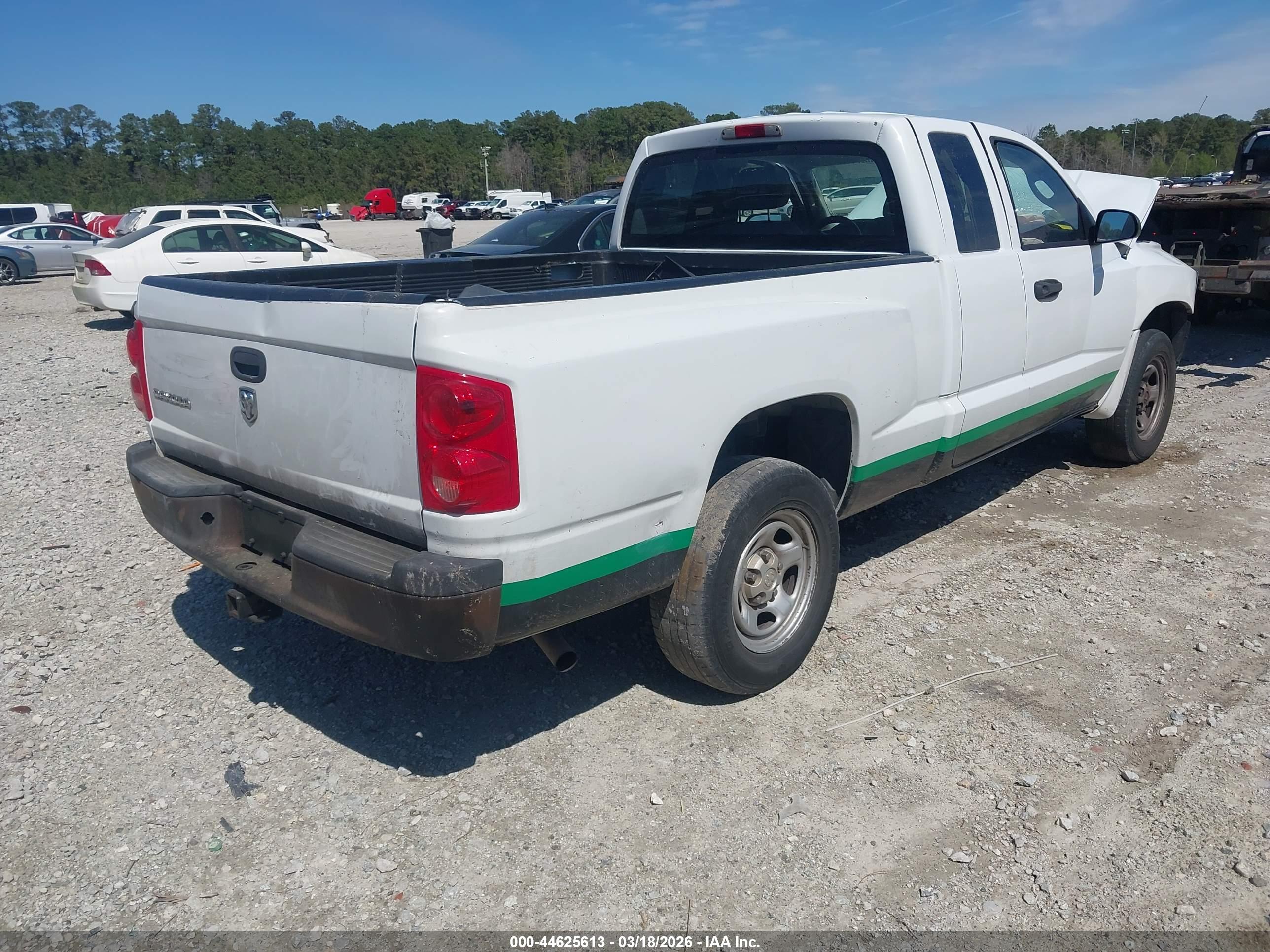 DODGE DAKOTA image 4