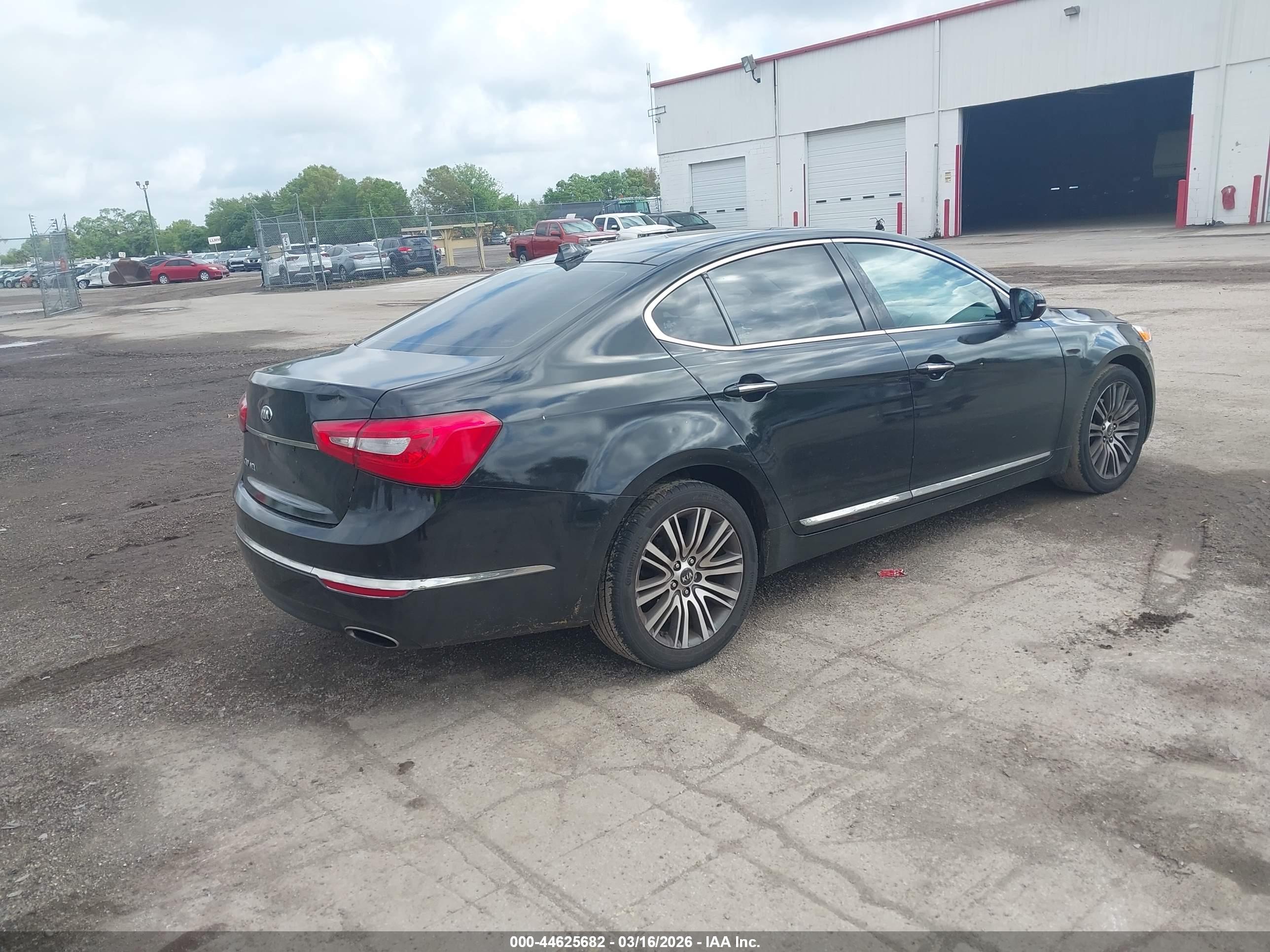 KIA CADENZA image 4
