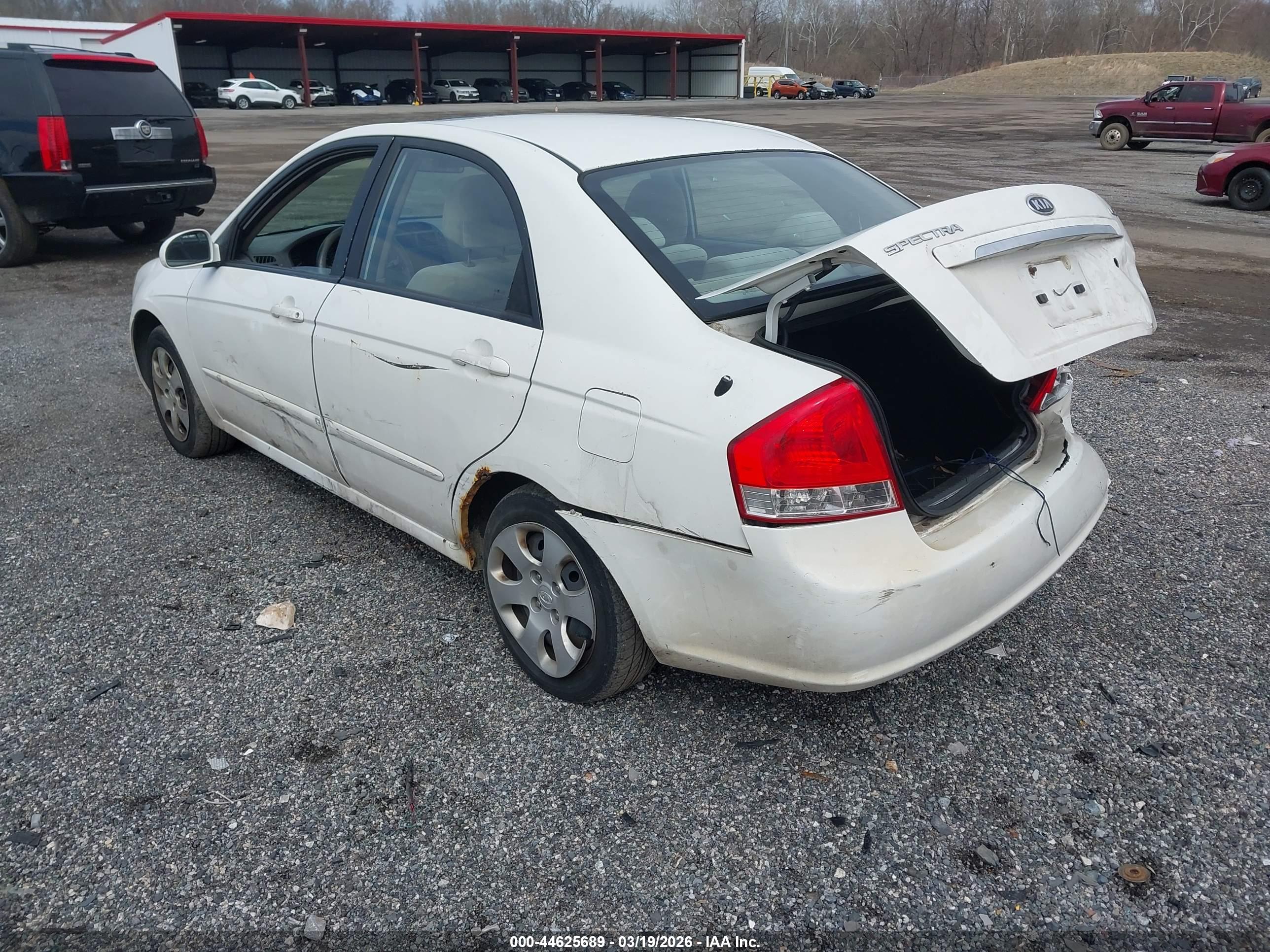 KIA SPECTRA image 3