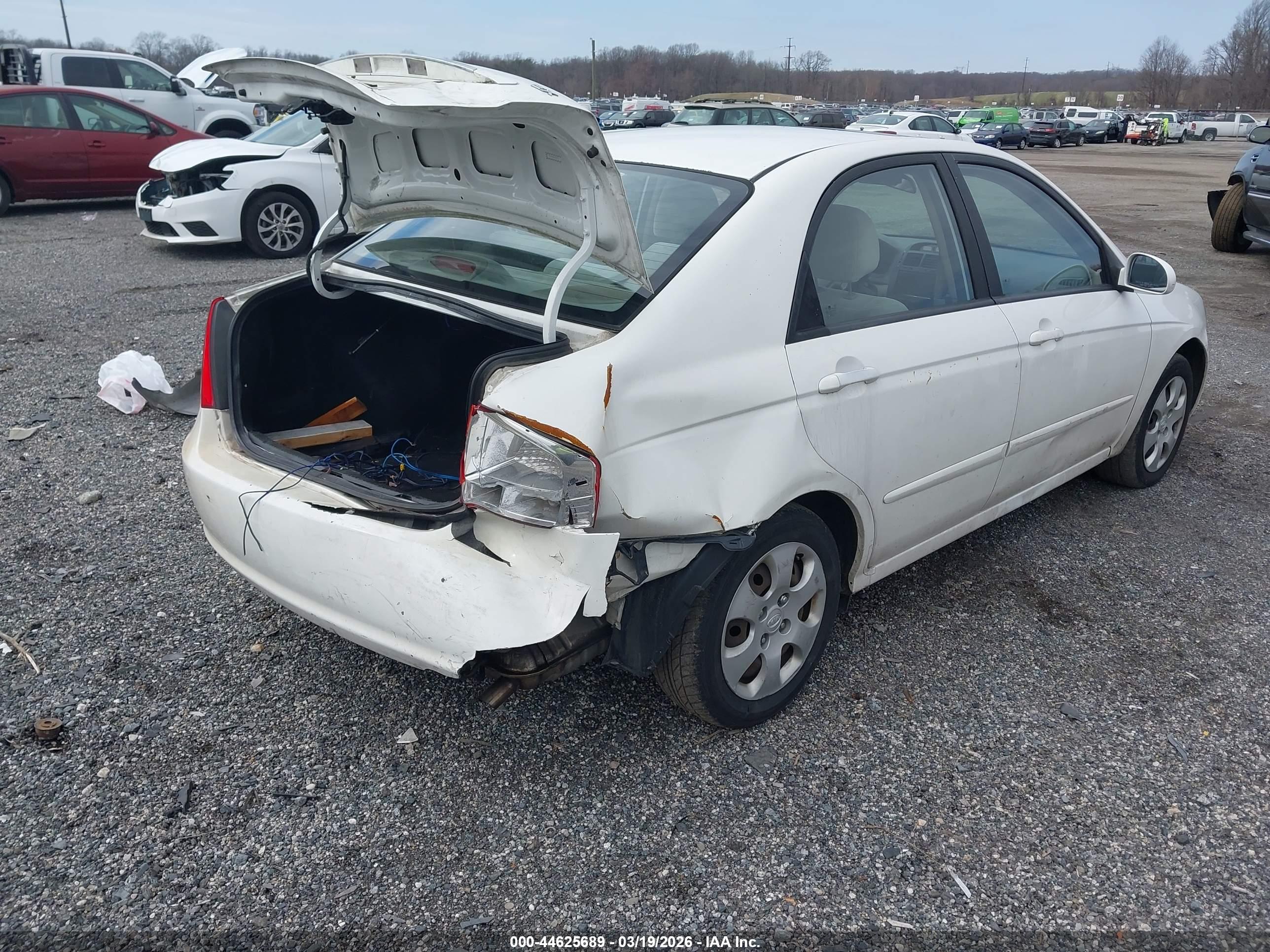 KIA SPECTRA image 4