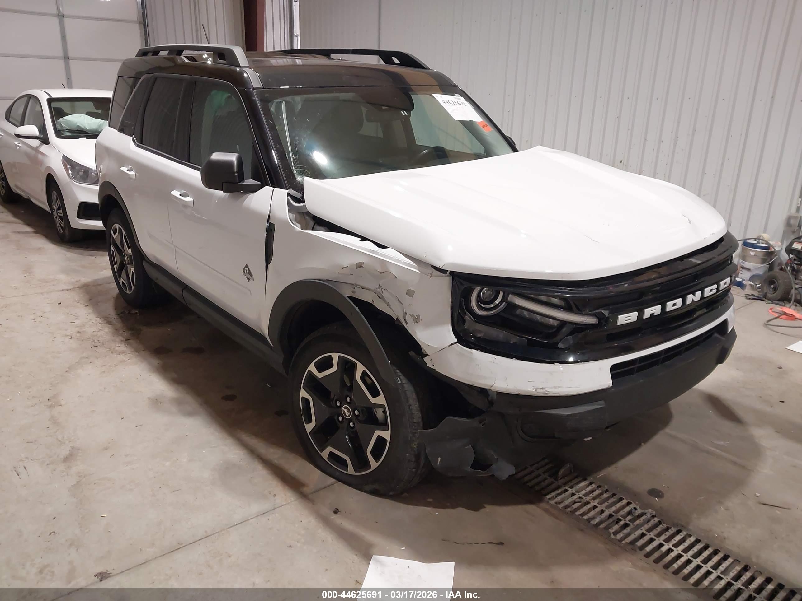 FORD BRONCO image 6