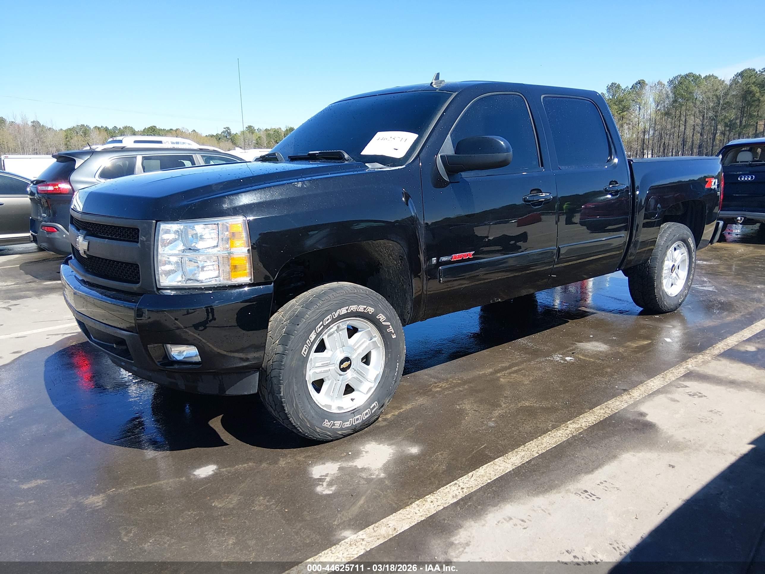CHEVROLET SILVERADO image 2