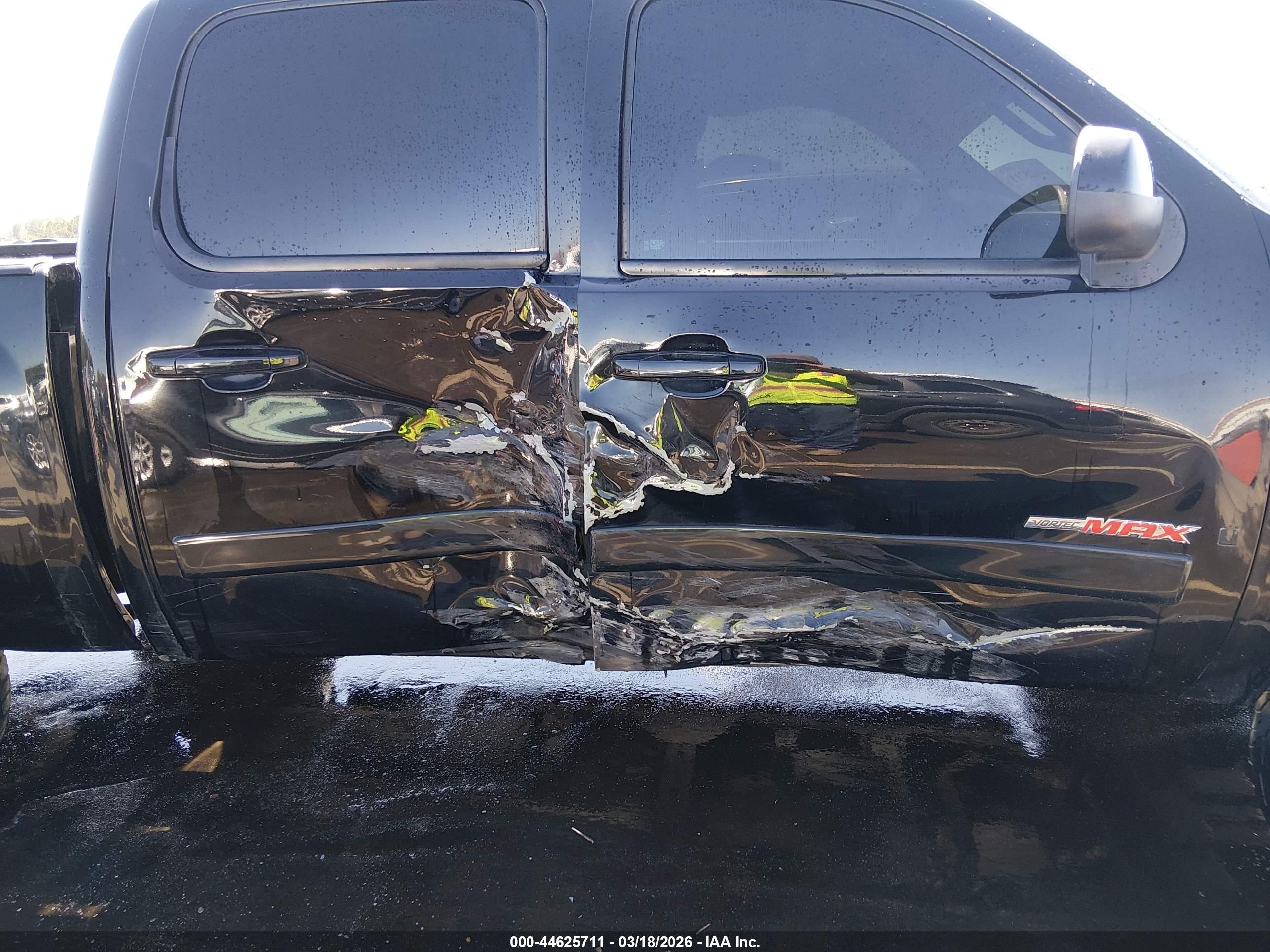 CHEVROLET SILVERADO image 6