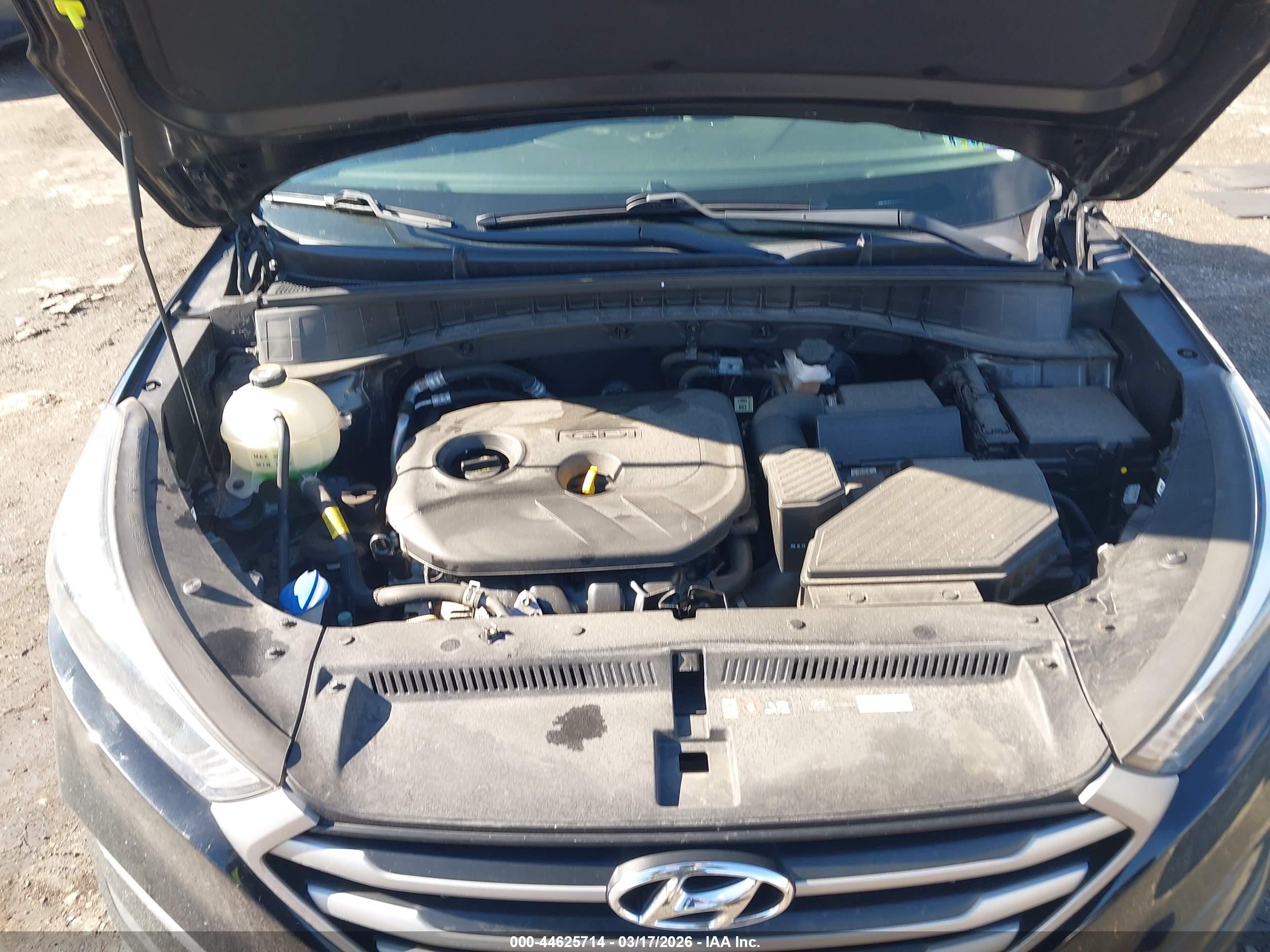 HYUNDAI TUCSON image 10