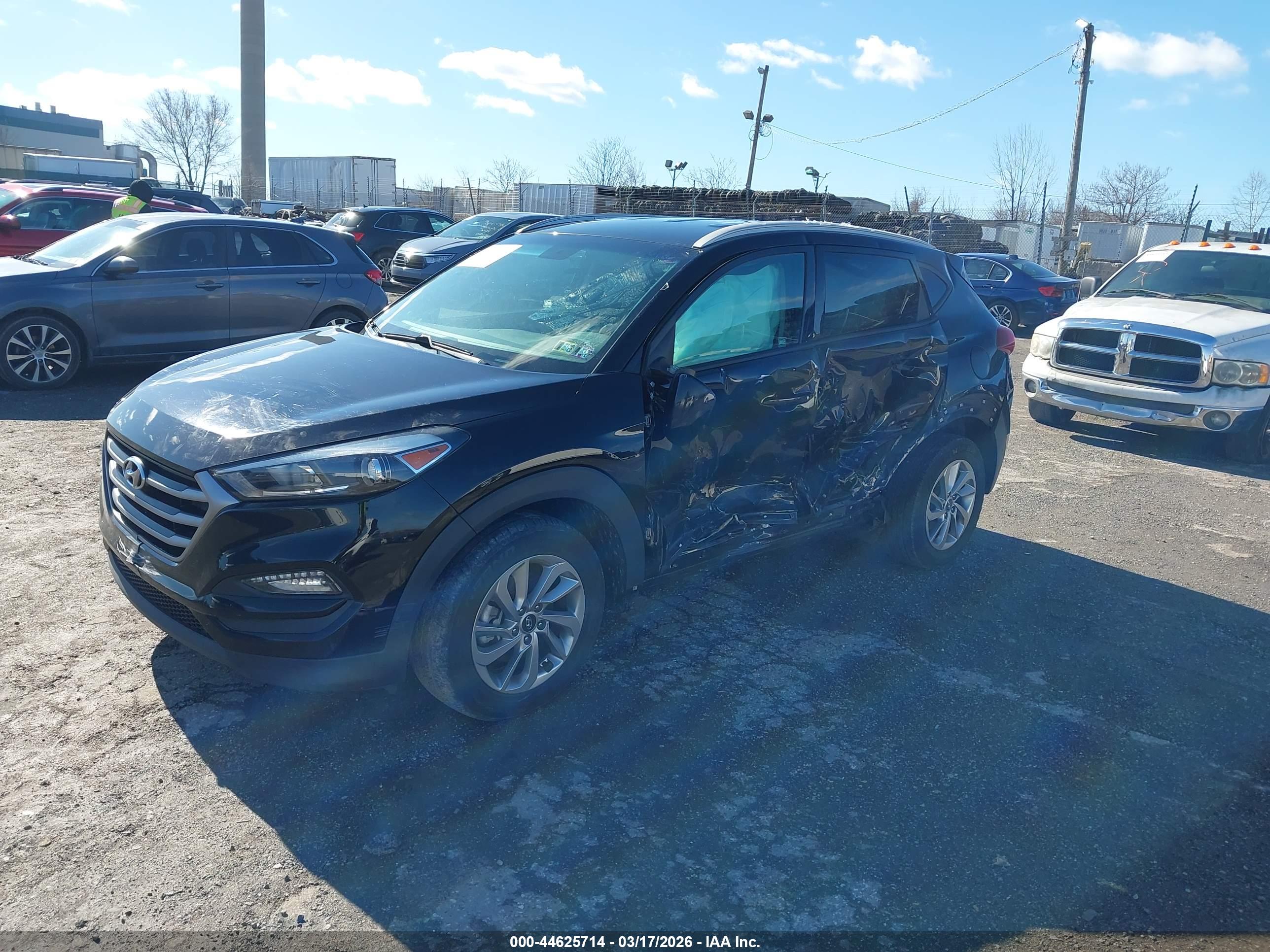 HYUNDAI TUCSON image 2