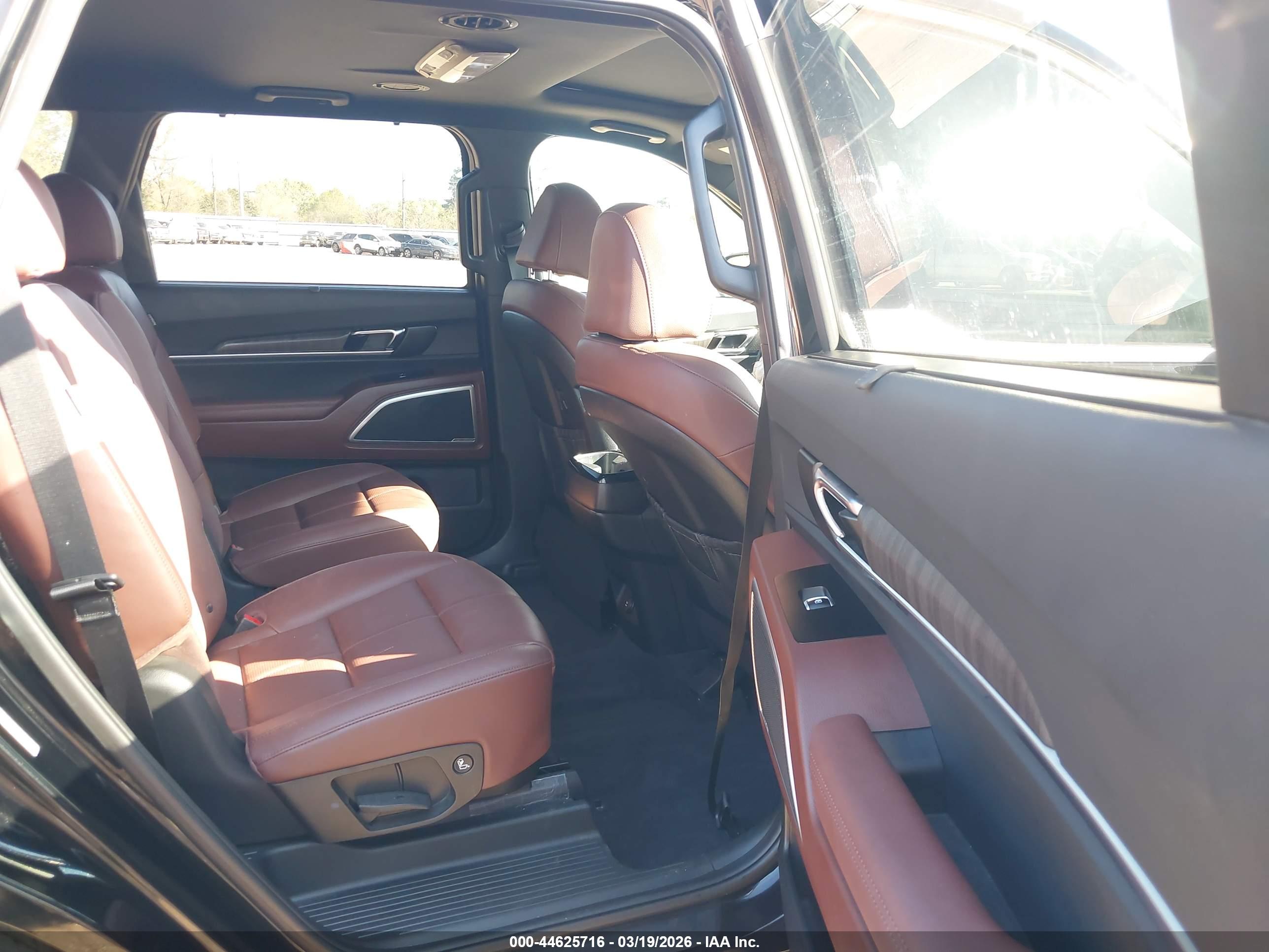 KIA TELLURIDE image 8