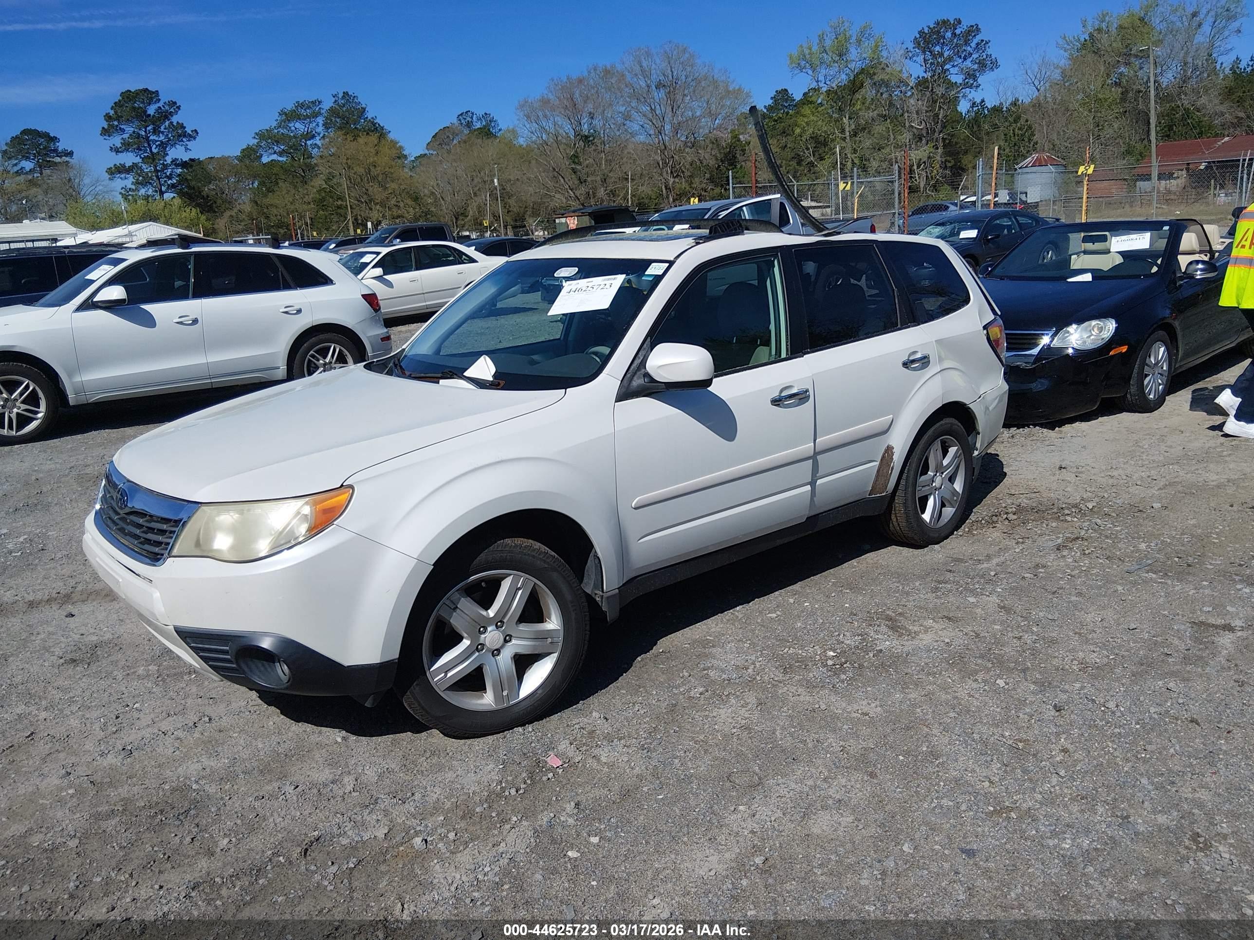 SUBARU FORESTER image 2