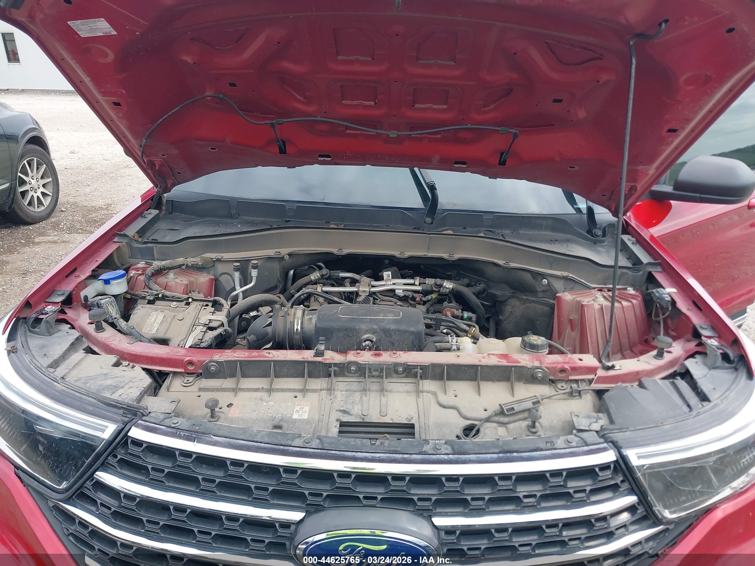 FORD EXPLORER image 10