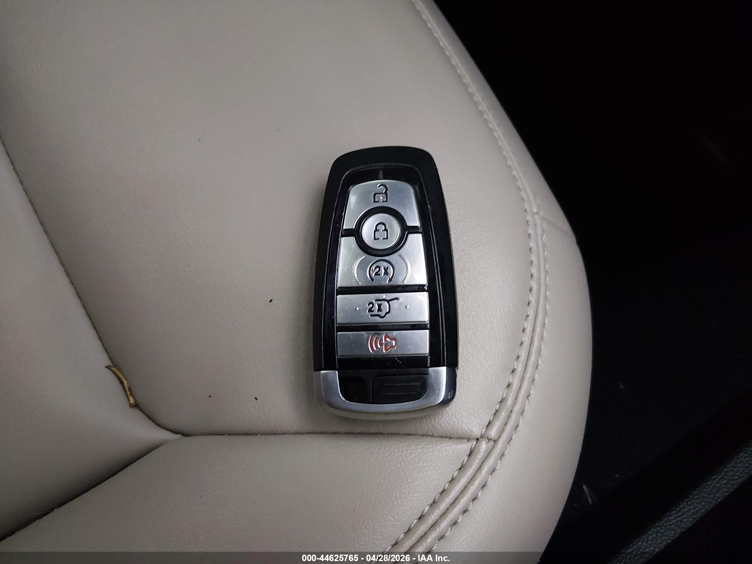 FORD EXPLORER image 11