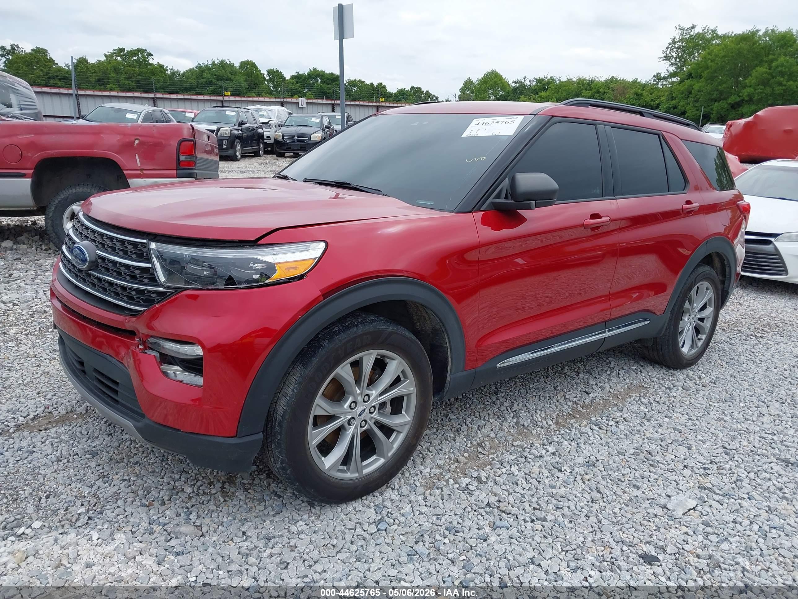 FORD EXPLORER image 2