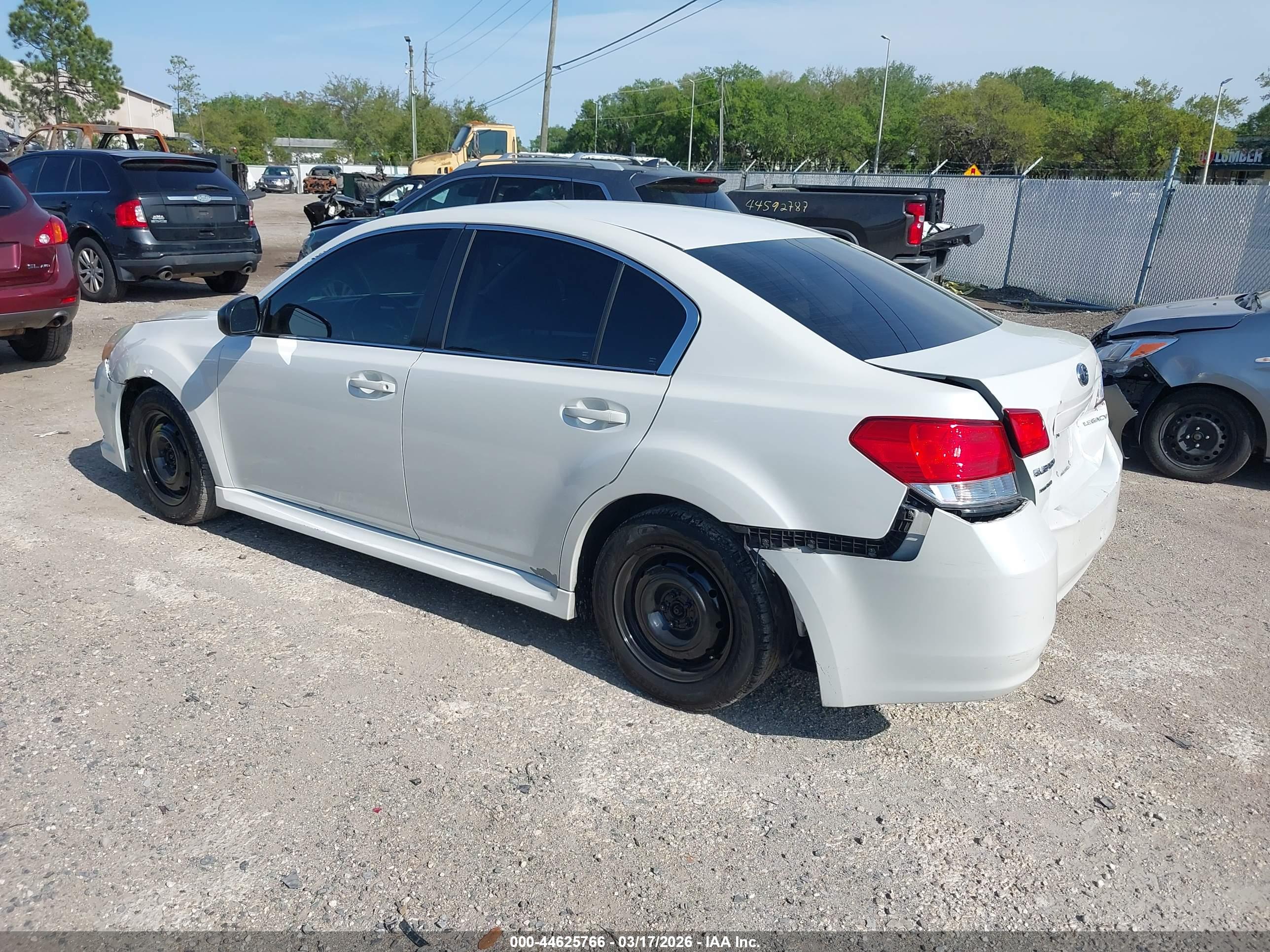 SUBARU LEGACY image 3