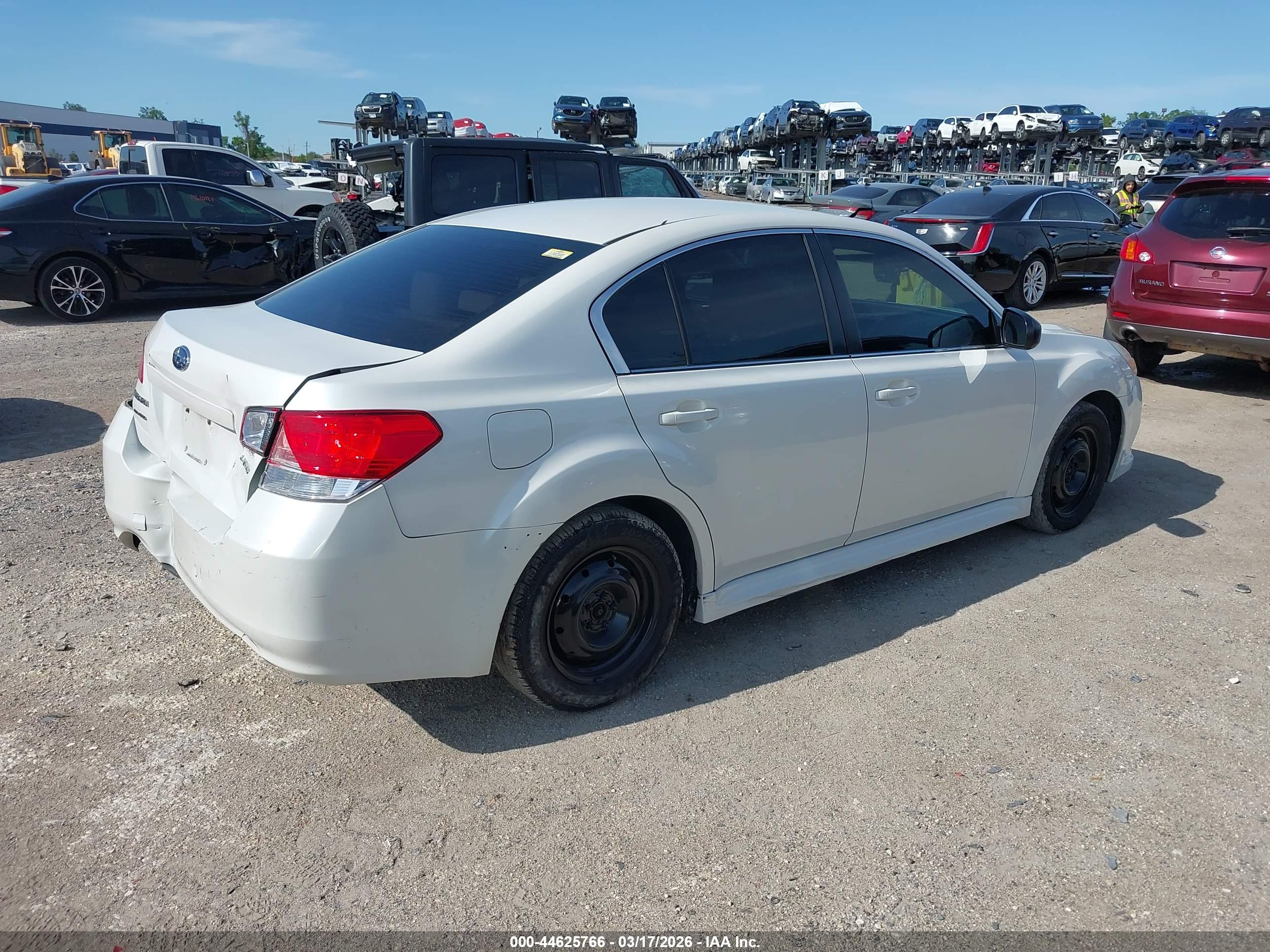 SUBARU LEGACY image 4