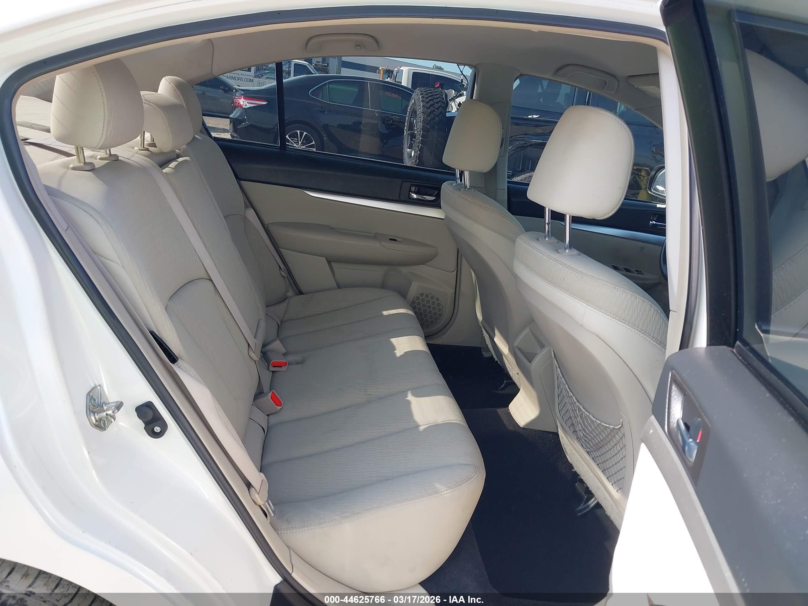 SUBARU LEGACY image 8
