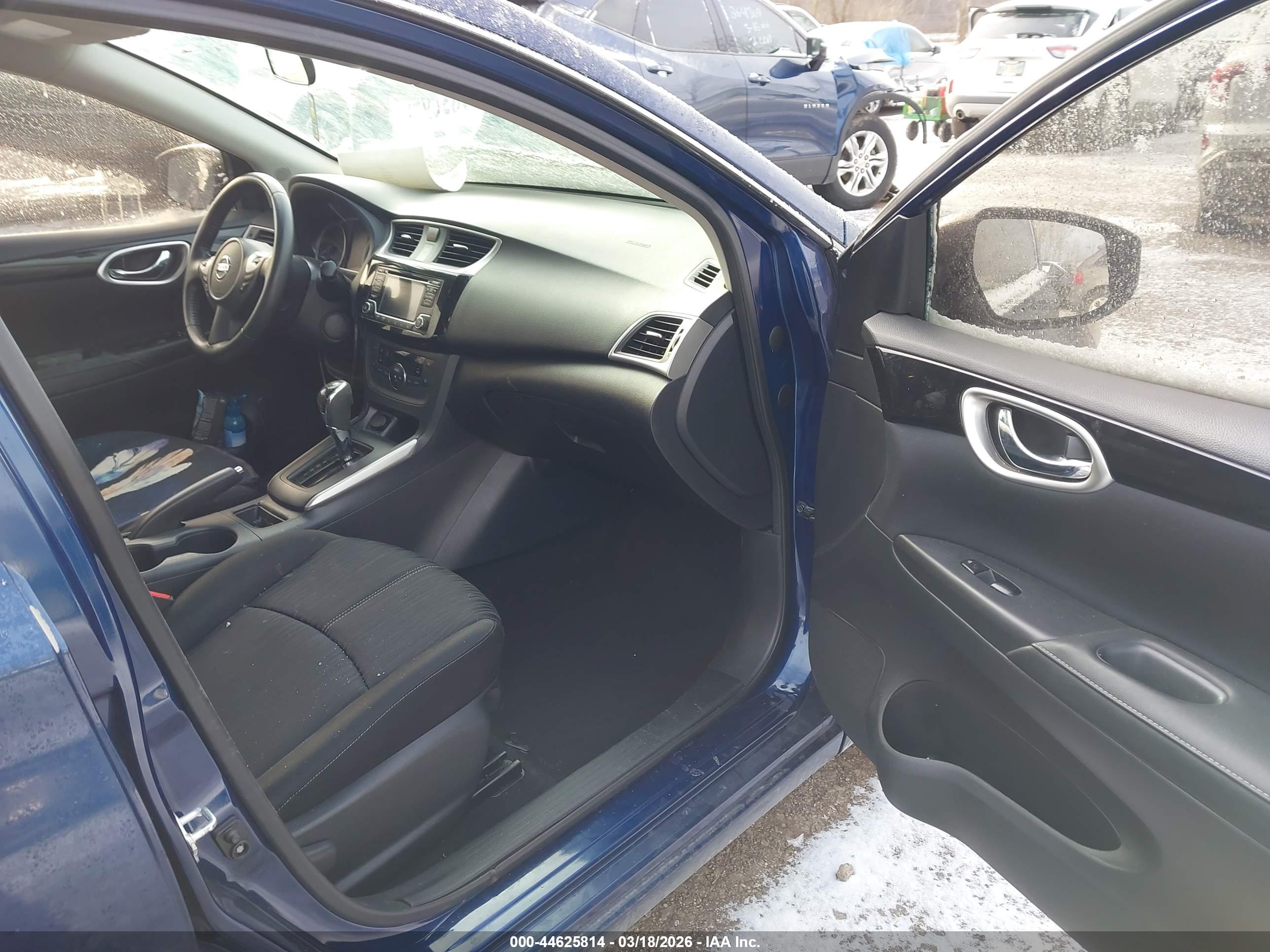 NISSAN SENTRA image 5