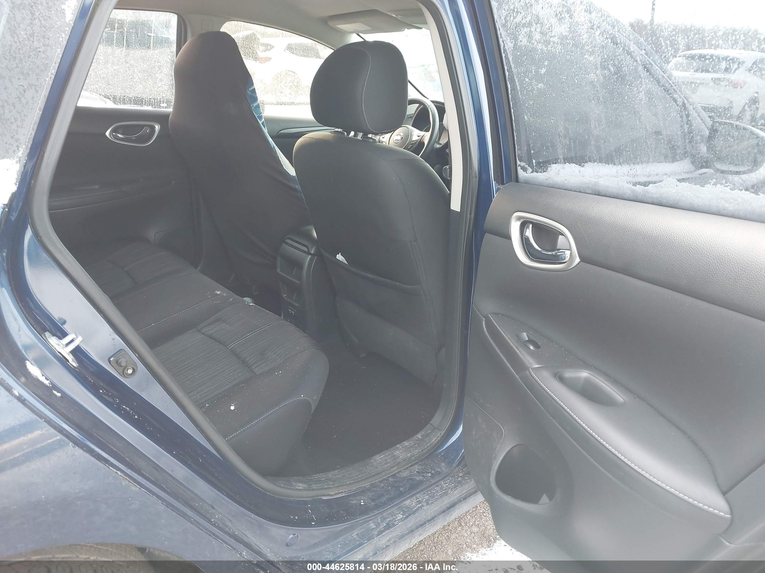 NISSAN SENTRA image 8
