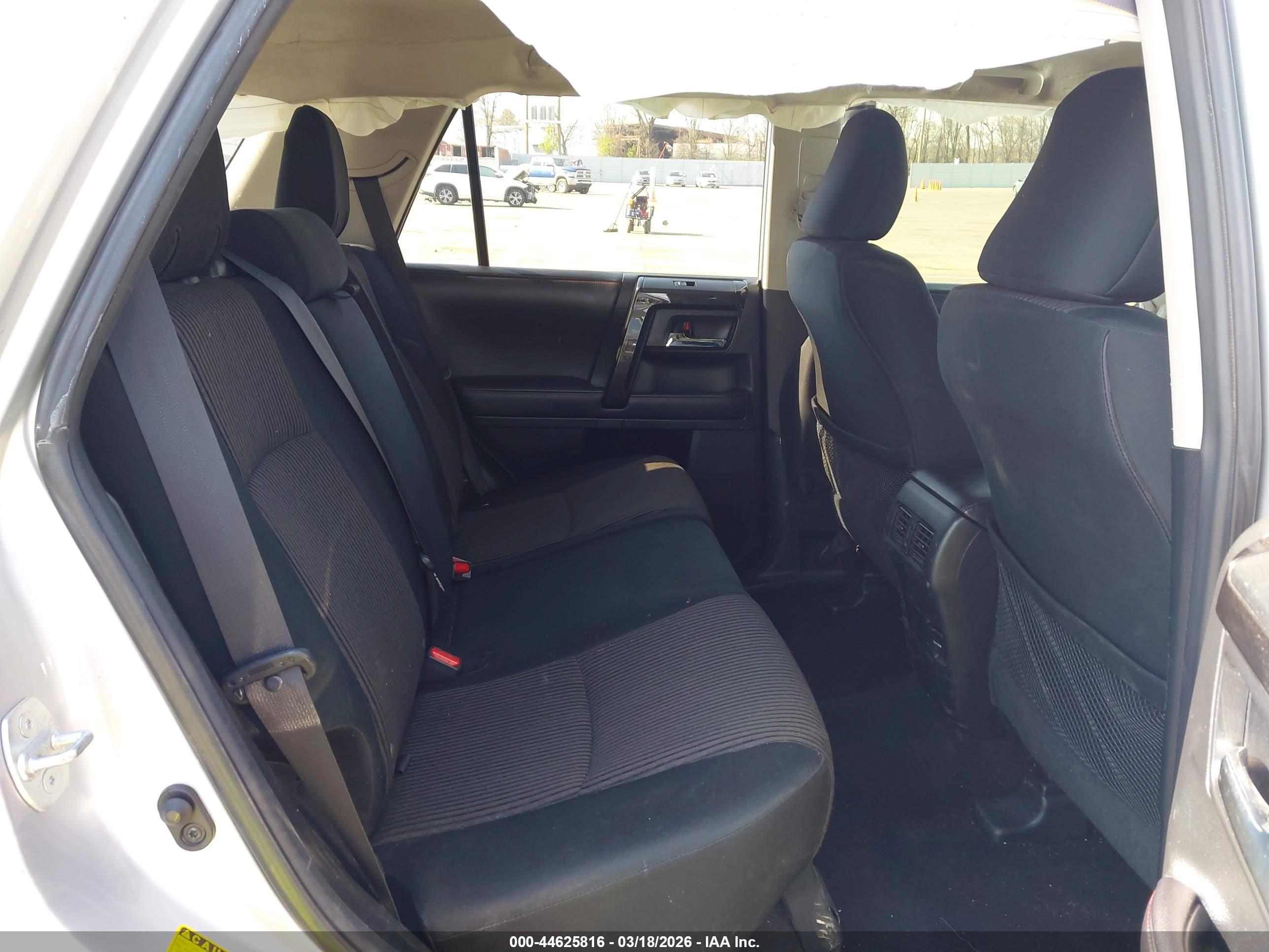 TOYOTA 4RUNNER image 8