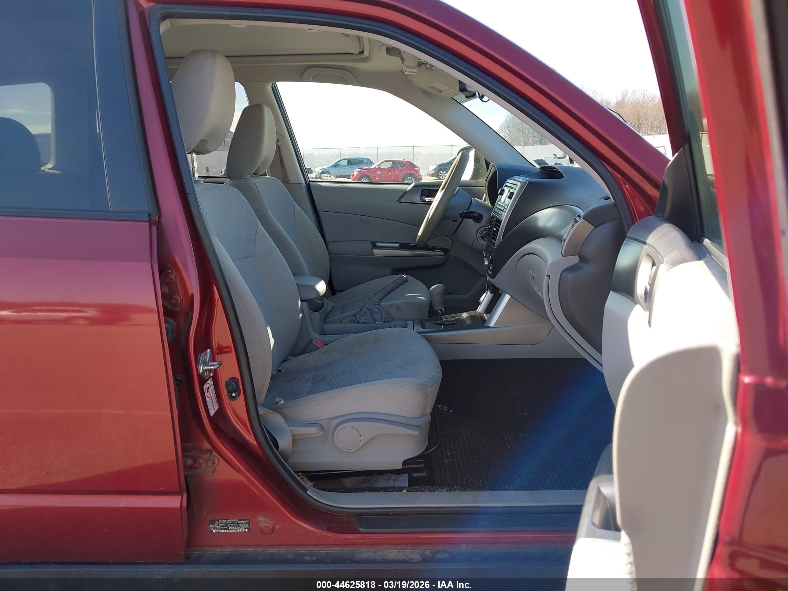 SUBARU FORESTER image 5