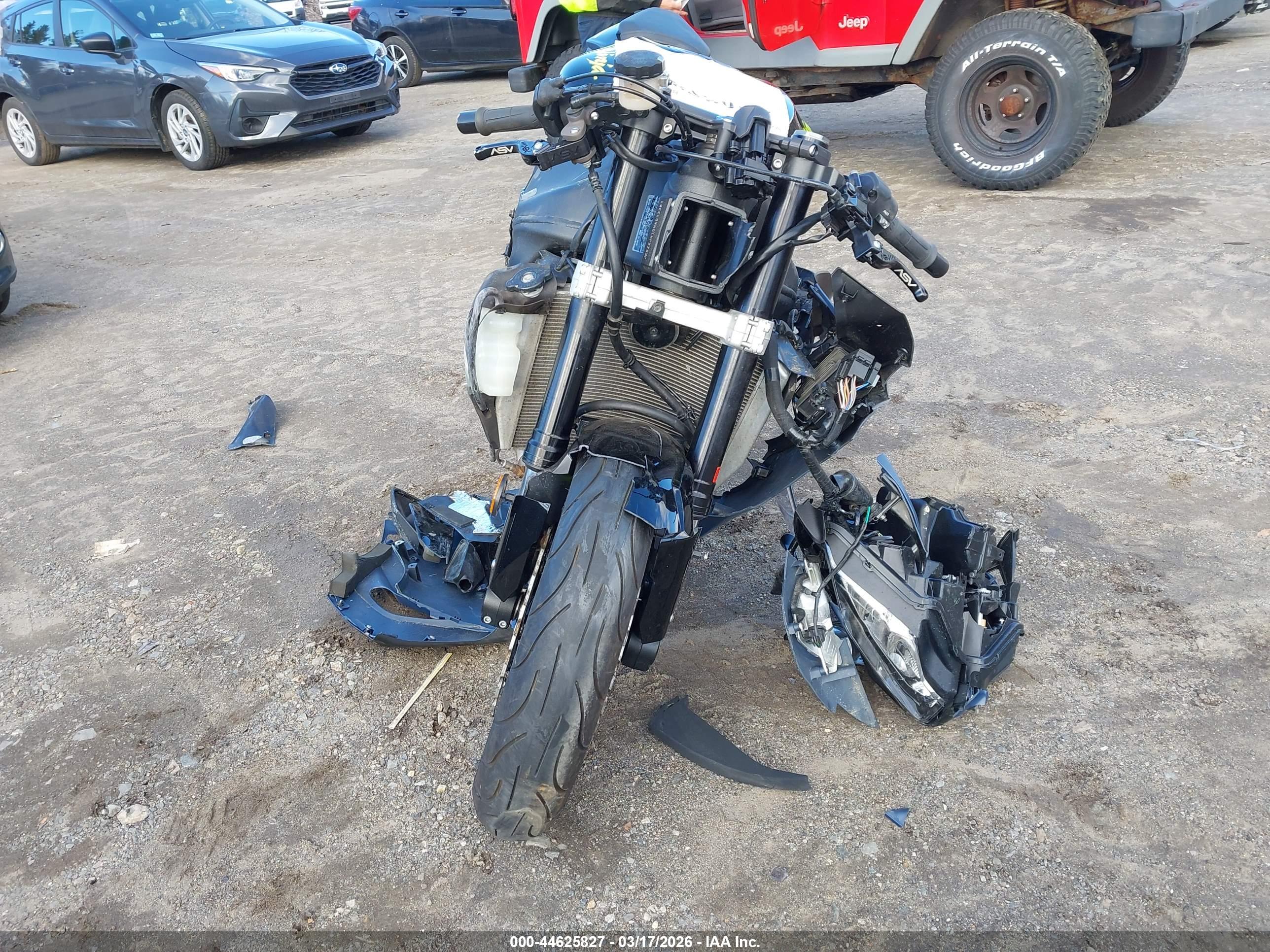 KAWASAKI ZX636 image 5