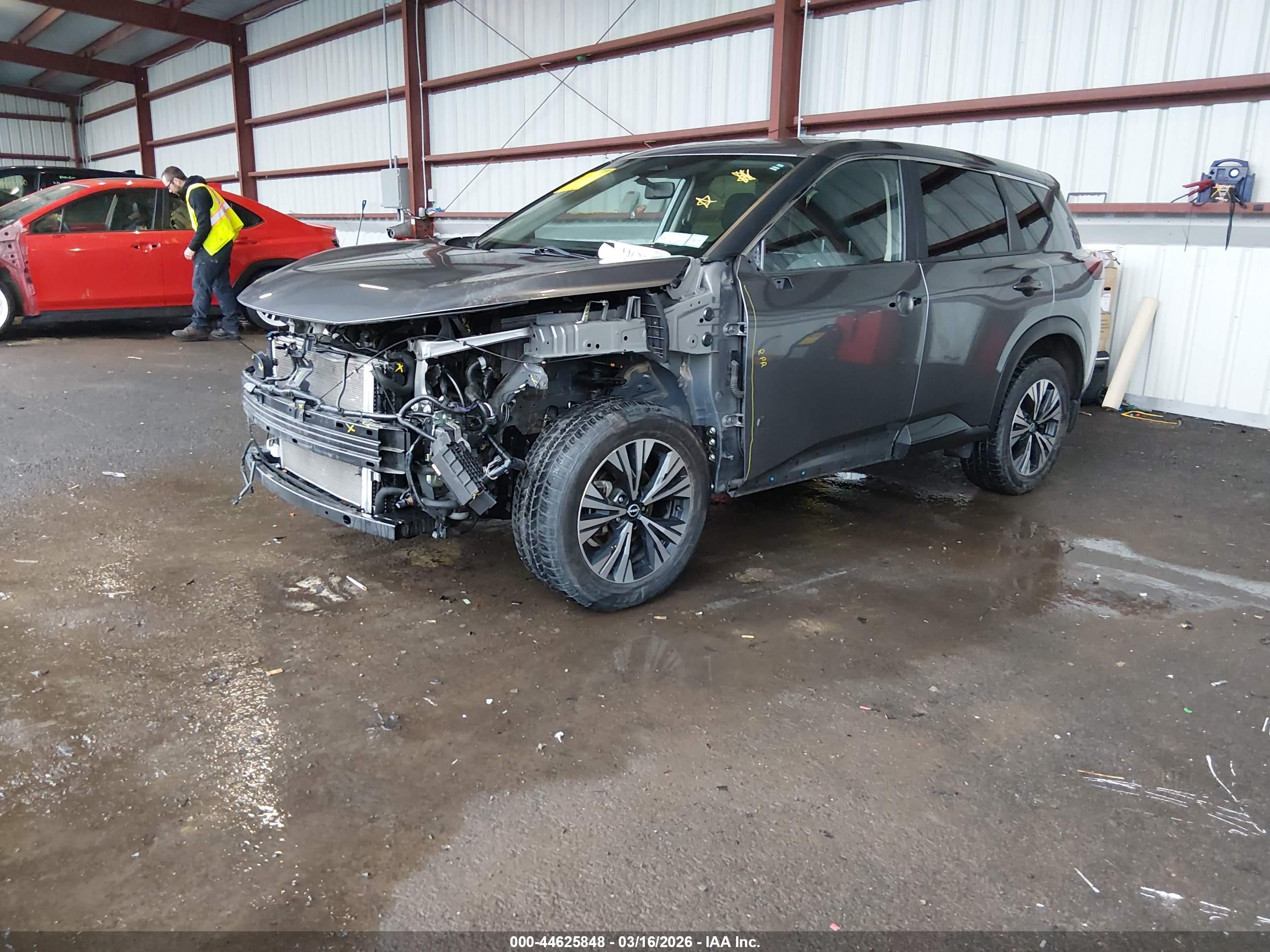NISSAN ROGUE image 2