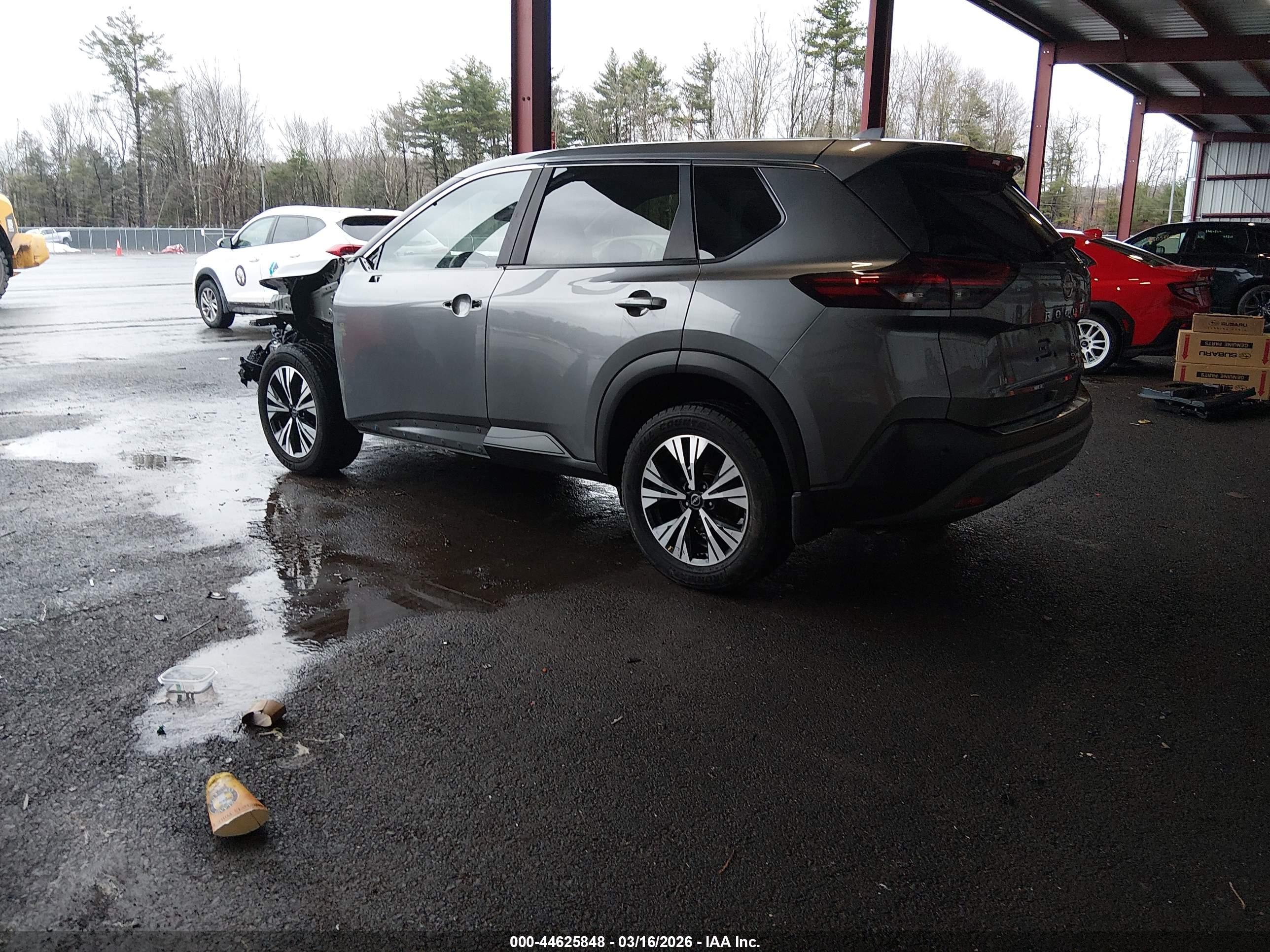 NISSAN ROGUE image 3