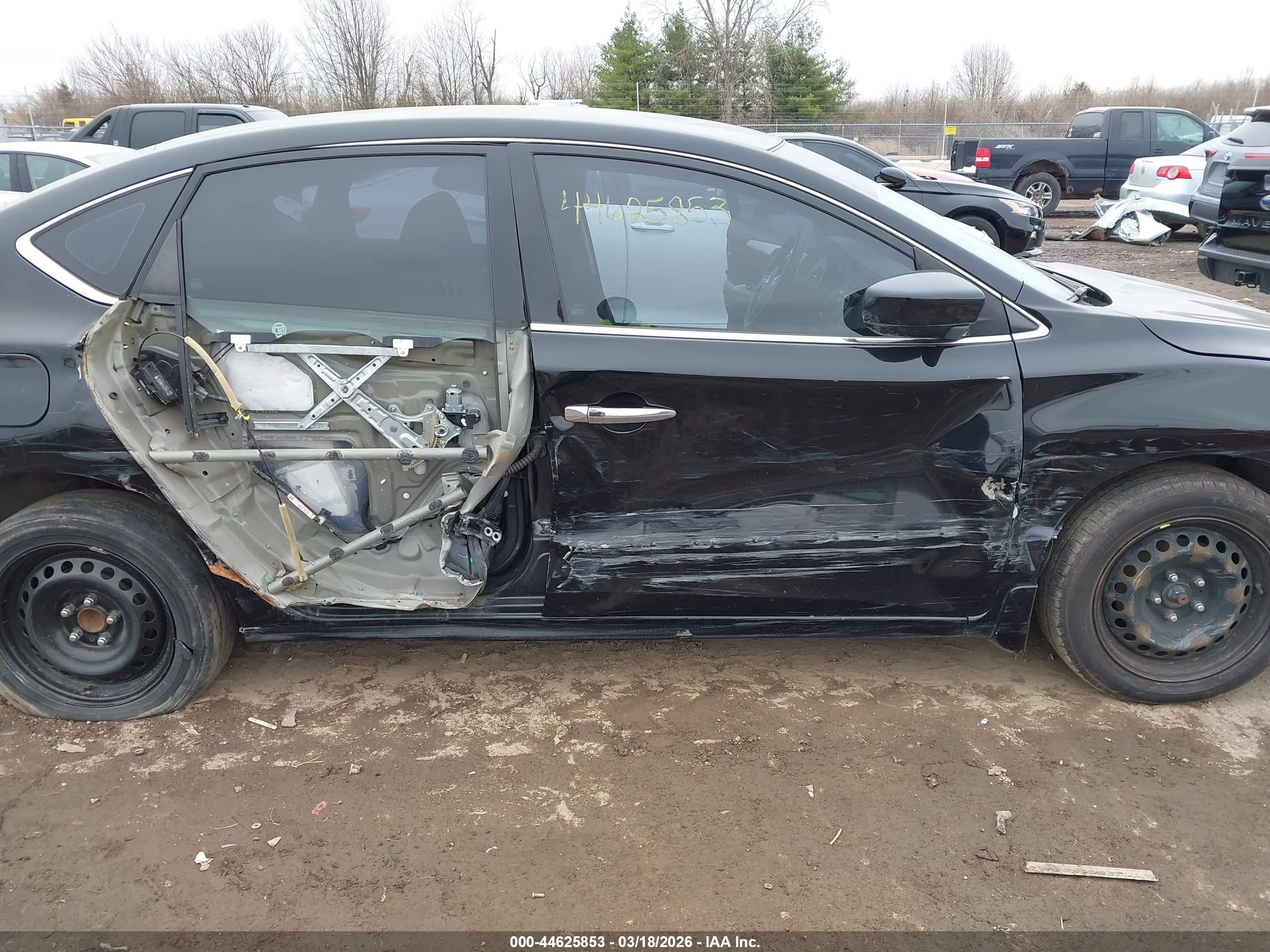 NISSAN SENTRA image 6