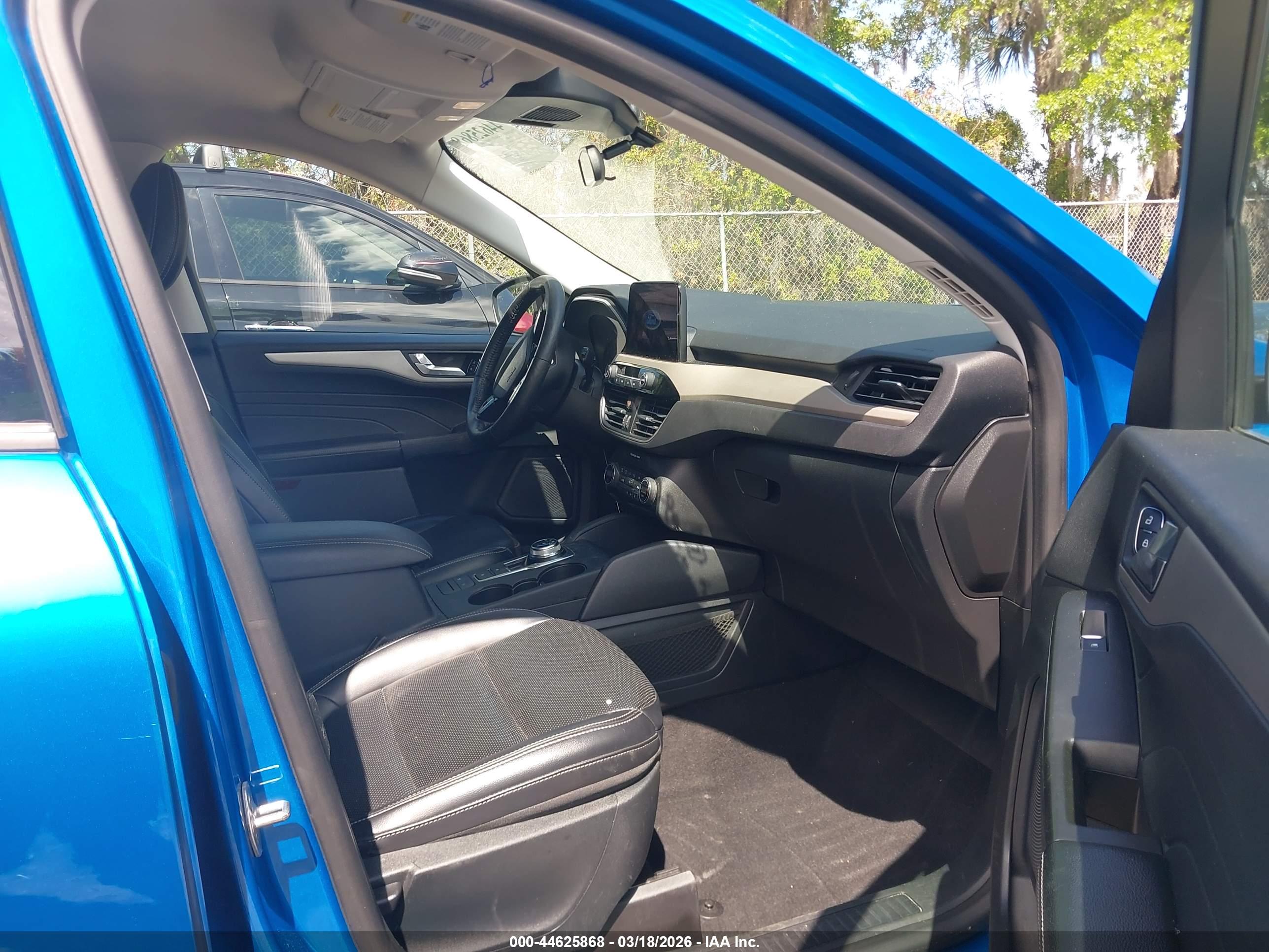 FORD ESCAPE image 5