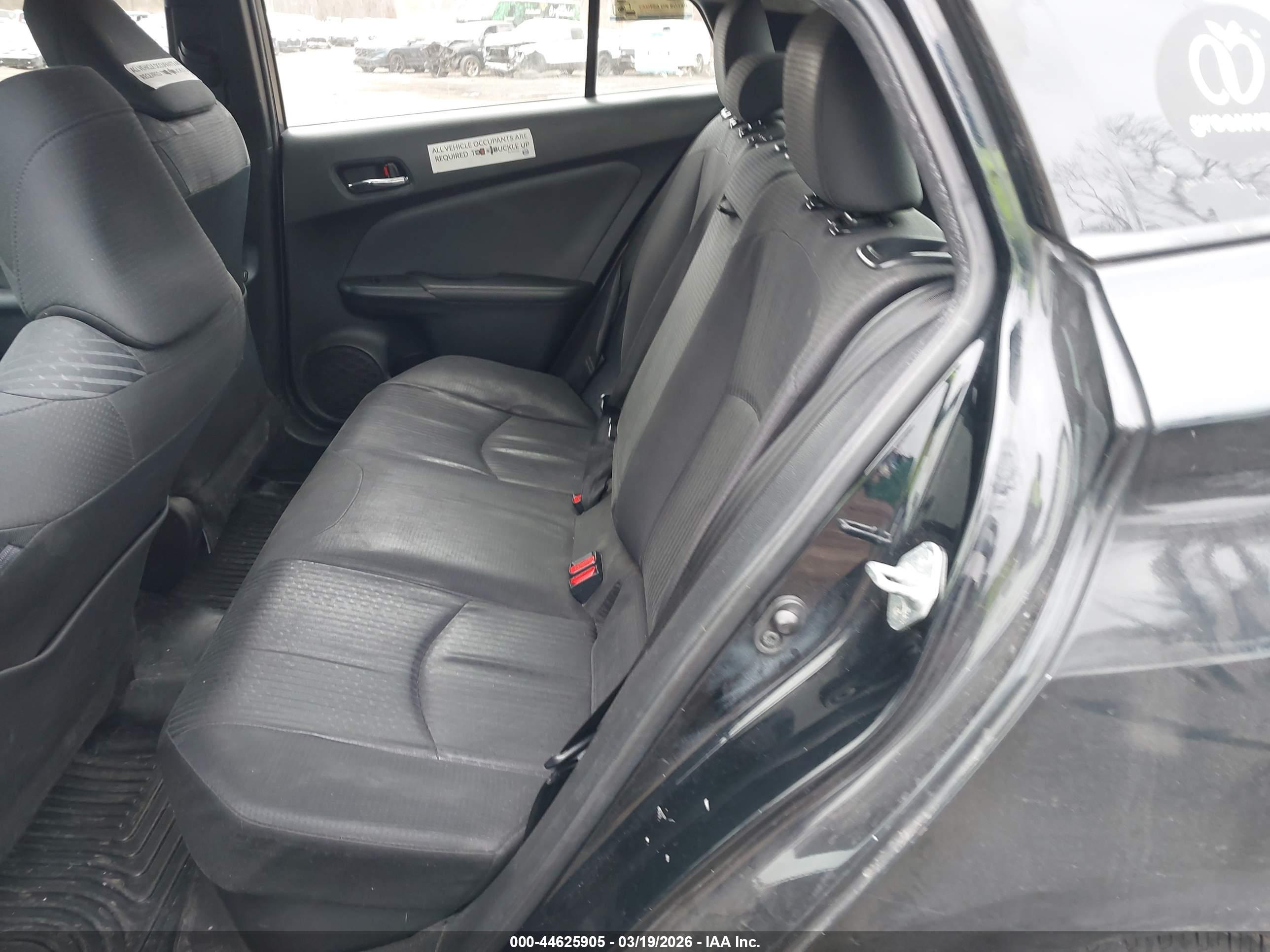 TOYOTA PRIUS image 8