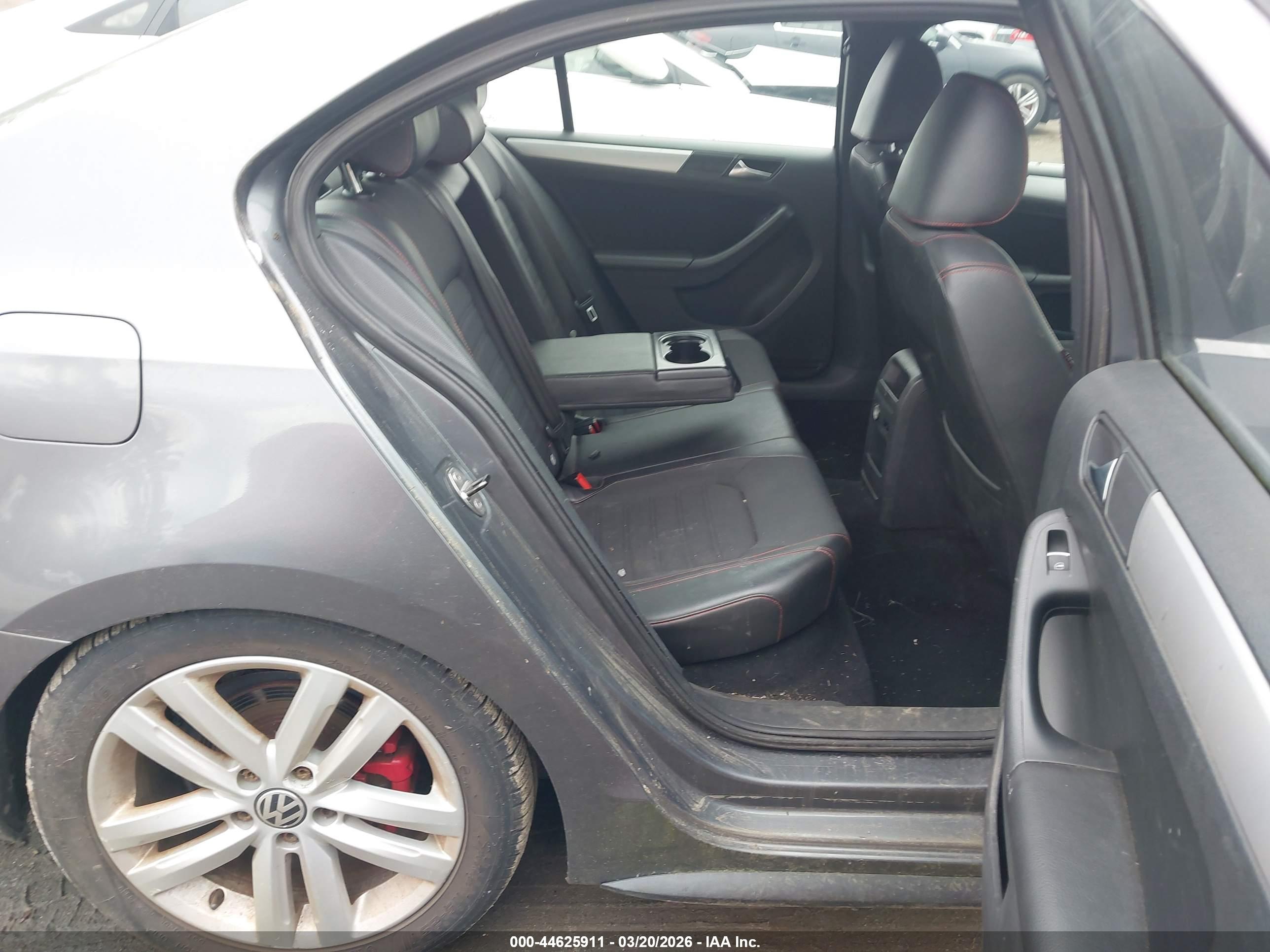 VOLKSWAGEN JETTA image 8
