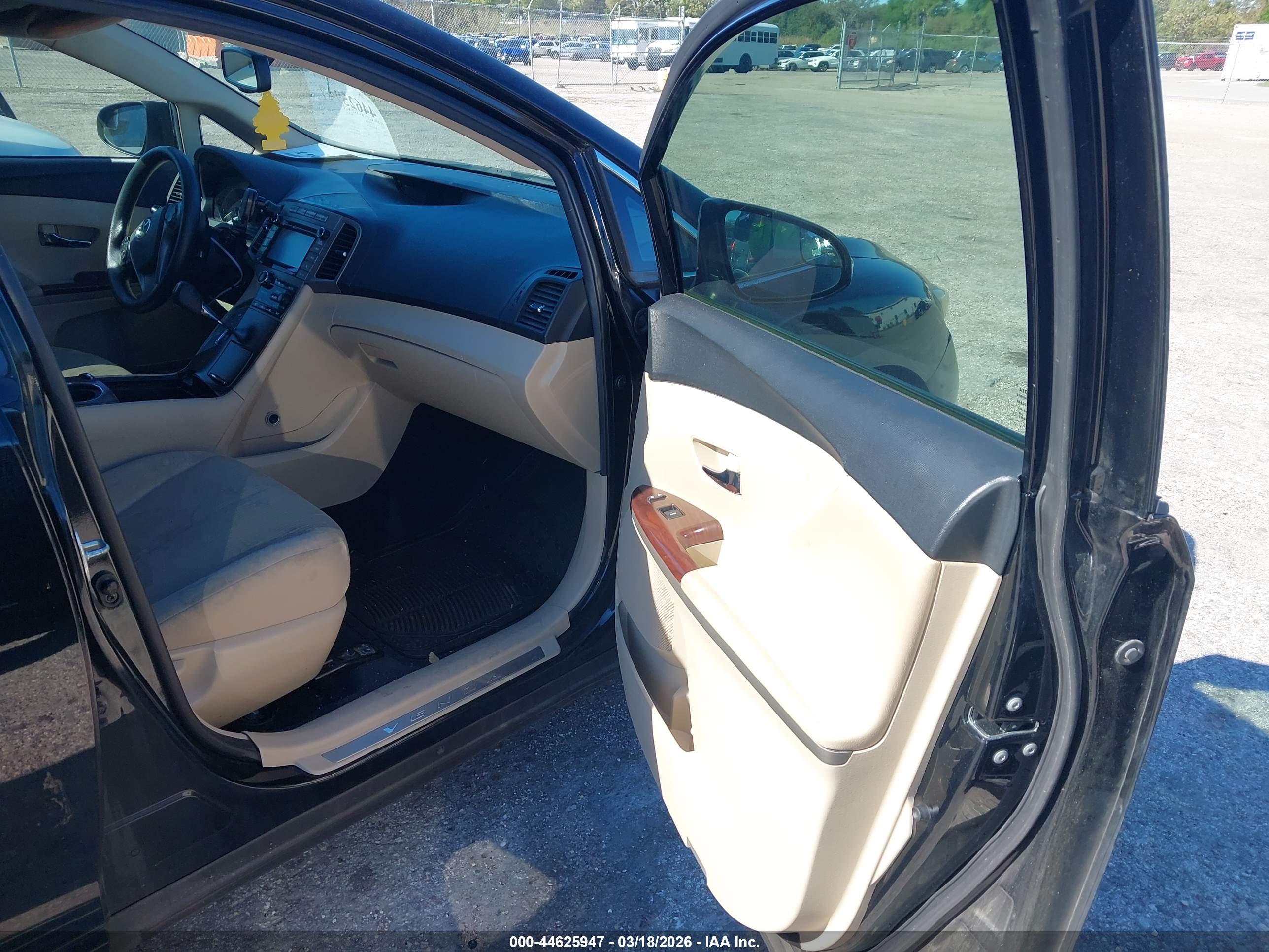 TOYOTA VENZA image 5