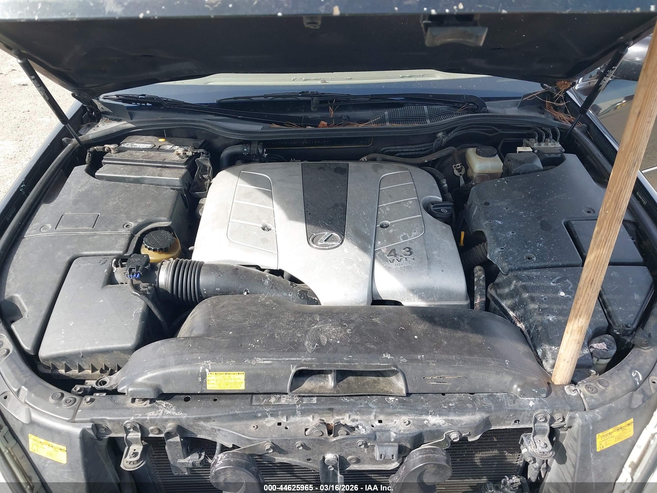 LEXUS LS image 10