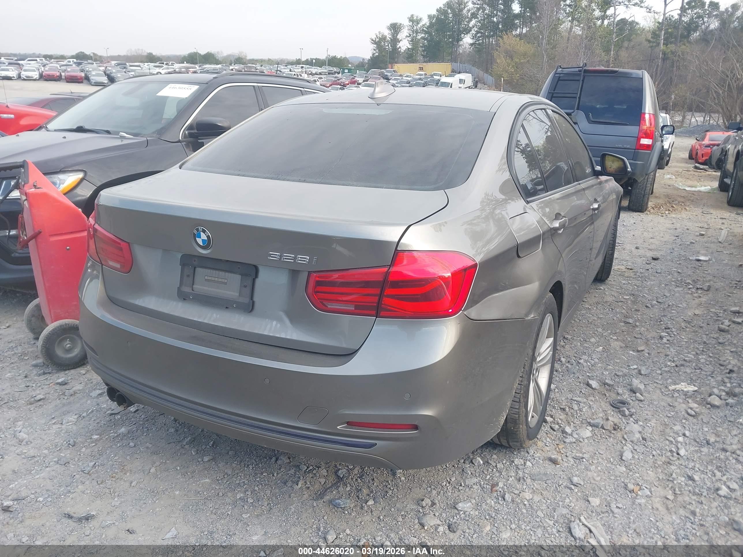 BMW 328I image 4