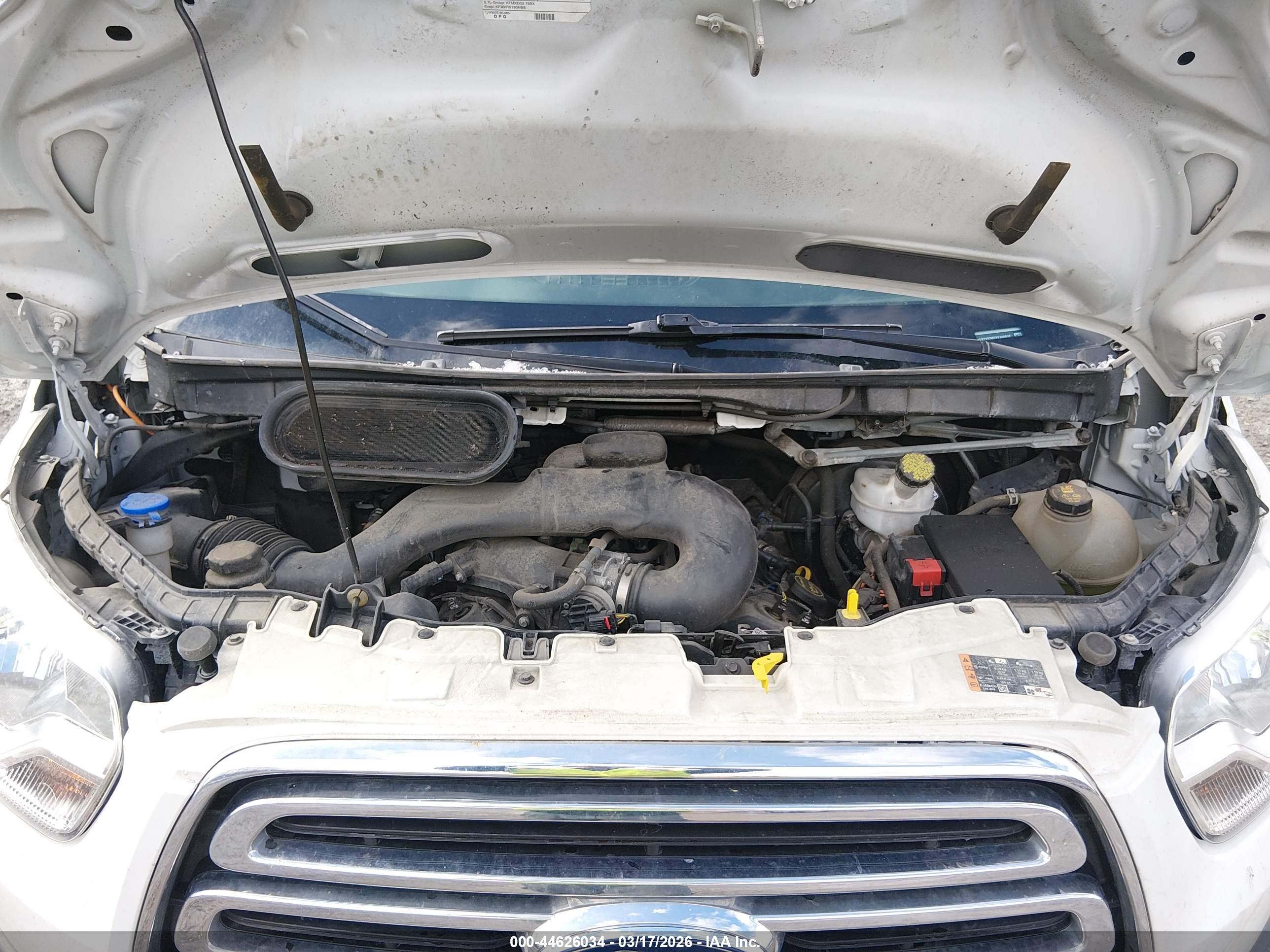 FORD TRANSIT-350 image 10