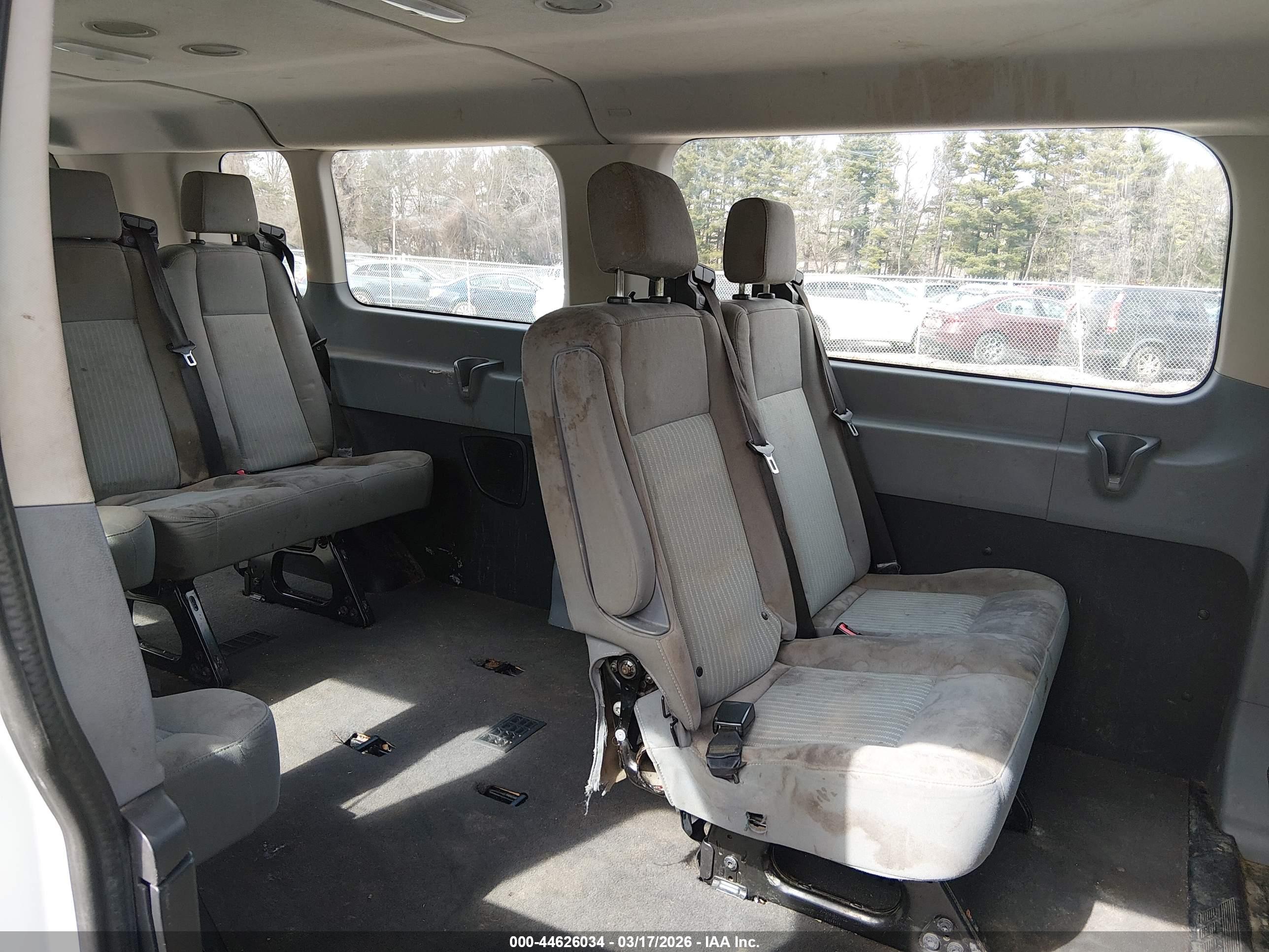 FORD TRANSIT-350 image 8