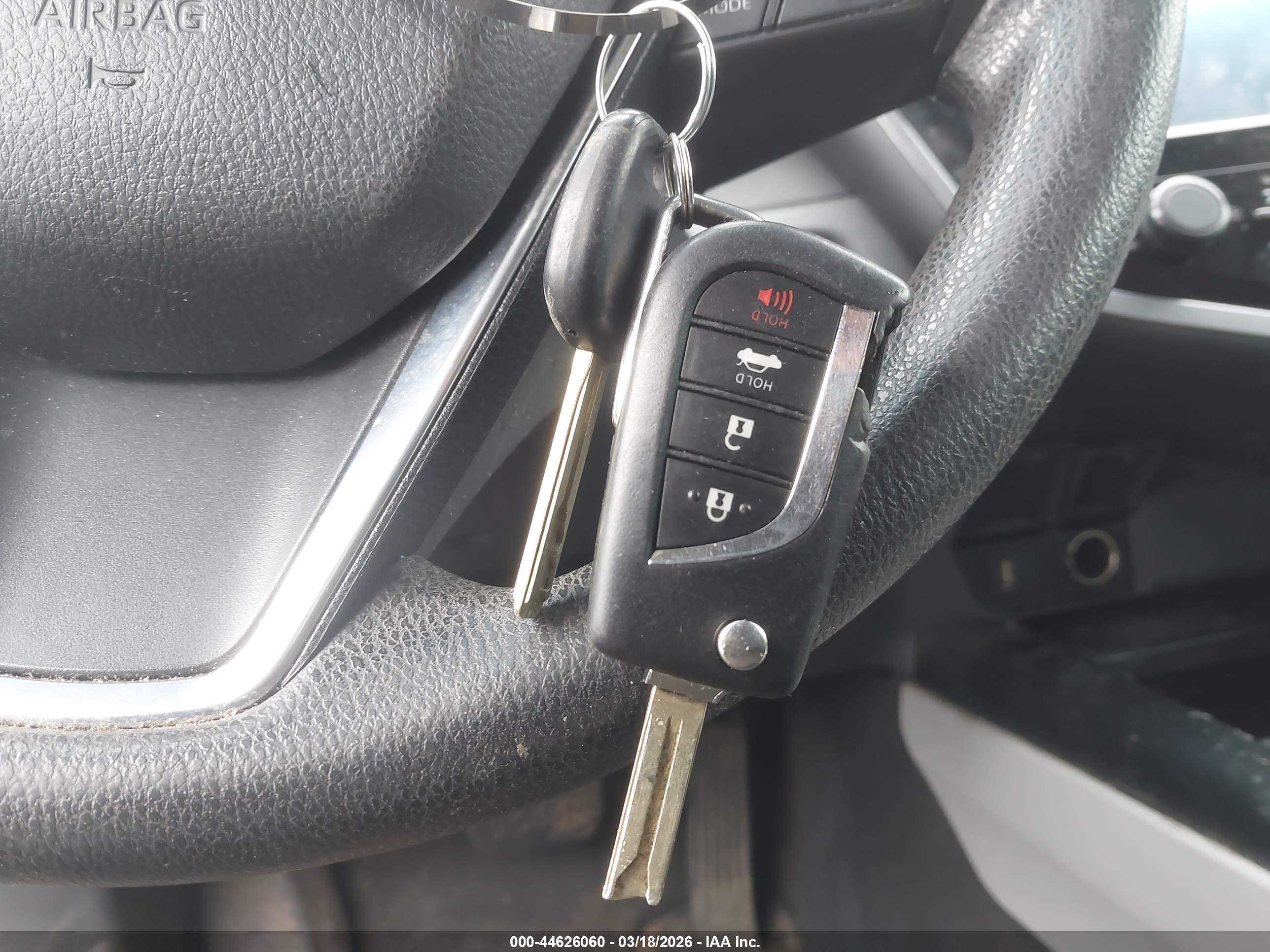 TOYOTA CAMRY image 11