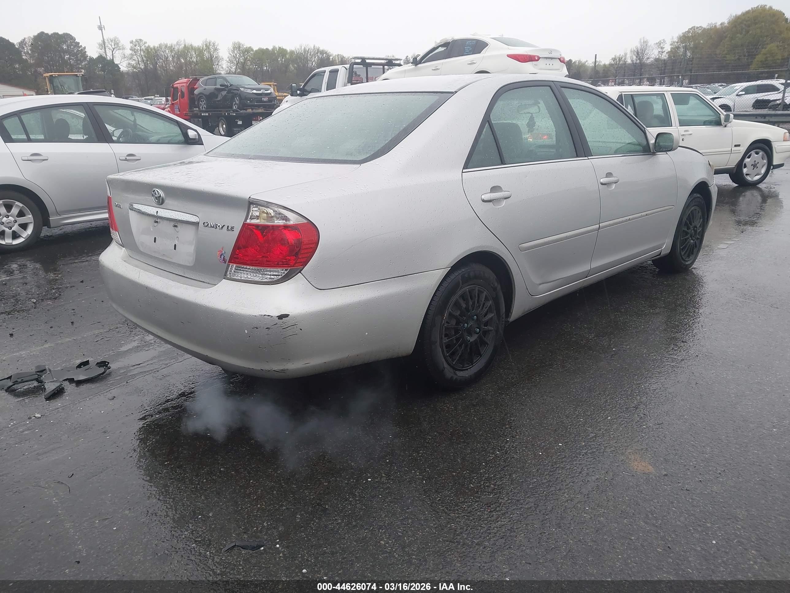 TOYOTA CAMRY image 4