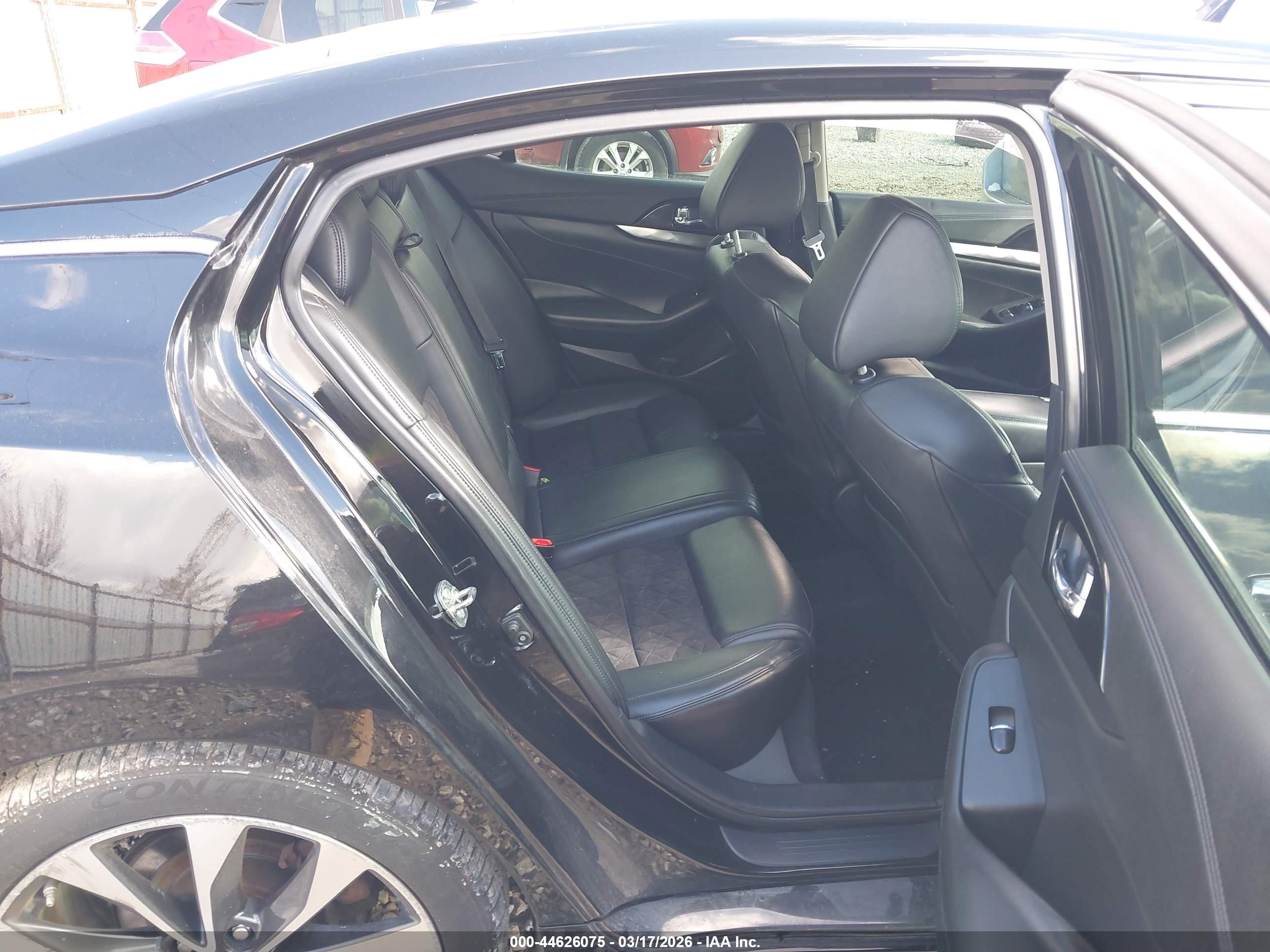 NISSAN MAXIMA image 8