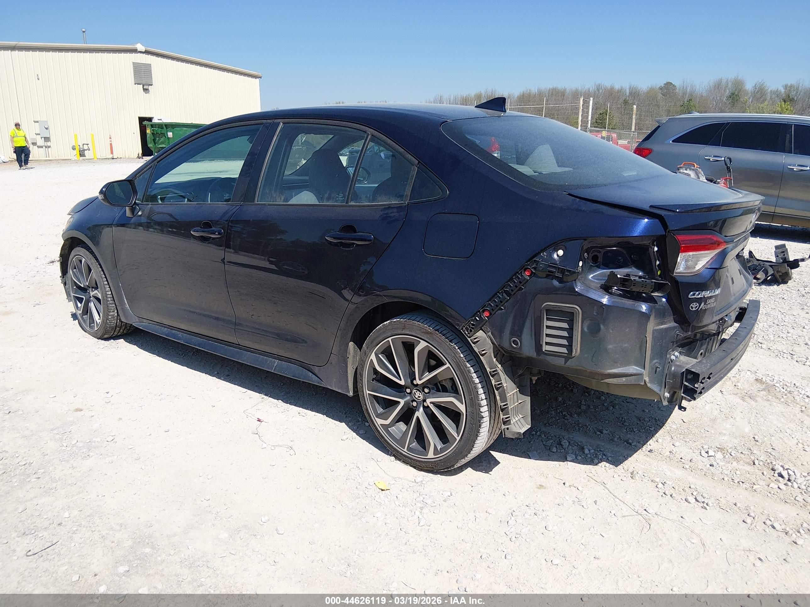 TOYOTA COROLLA image 3