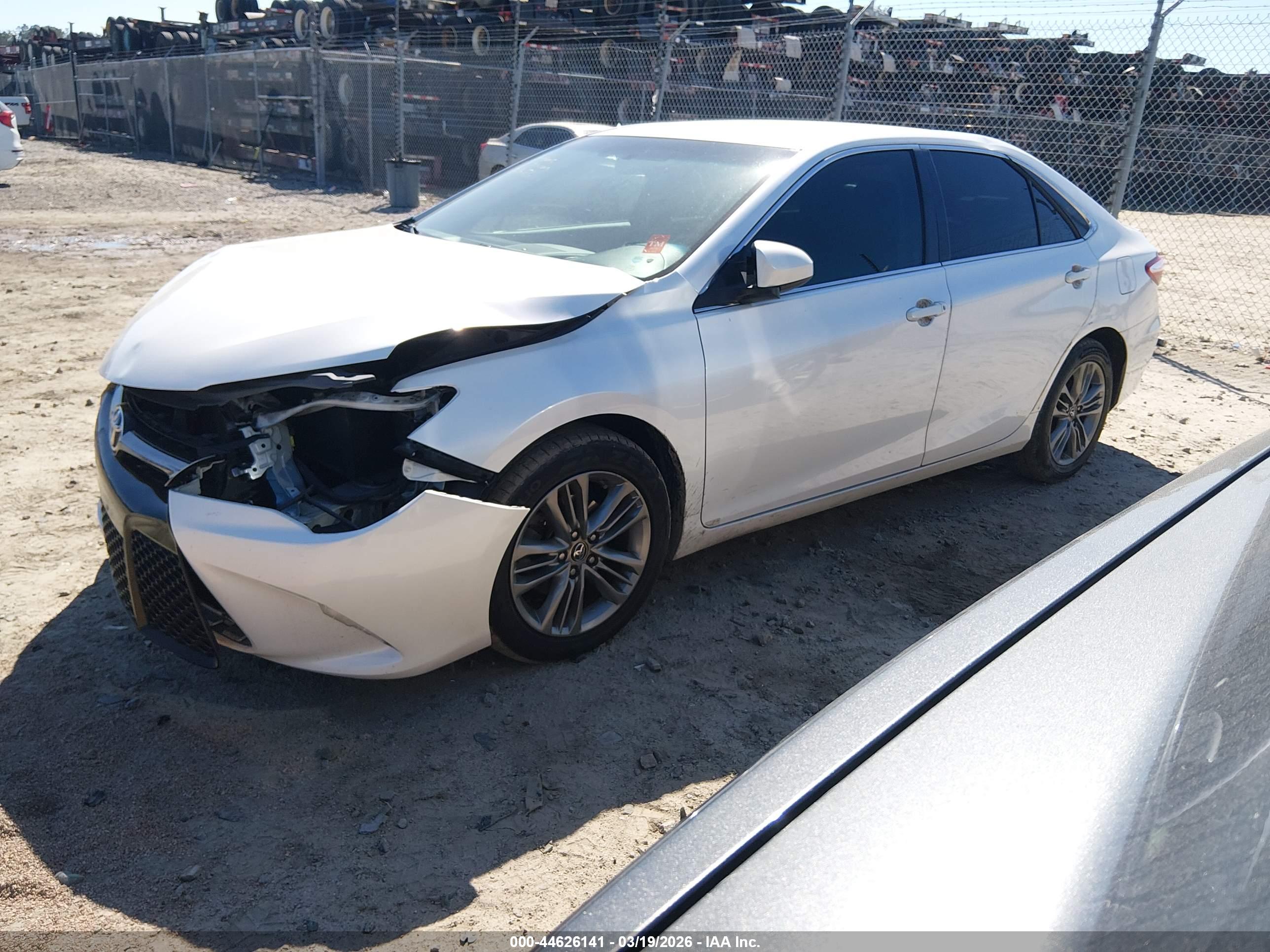 TOYOTA CAMRY image 2